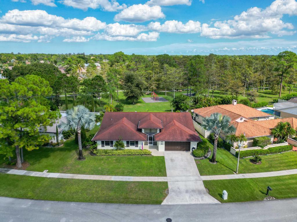 SUGAR POND MANOR OF WELLINGTON - Residential Lease