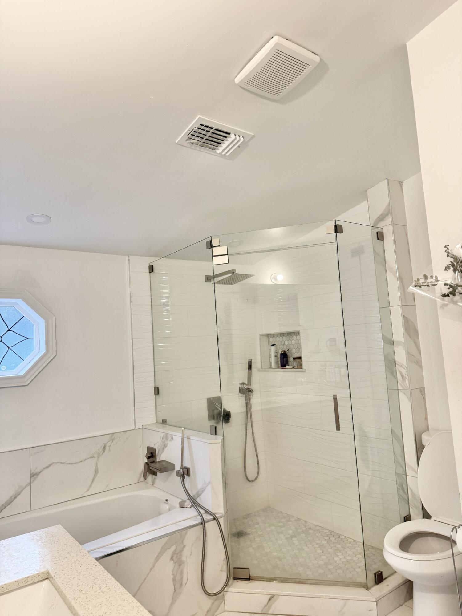 COUNTRY LAKES - Residential