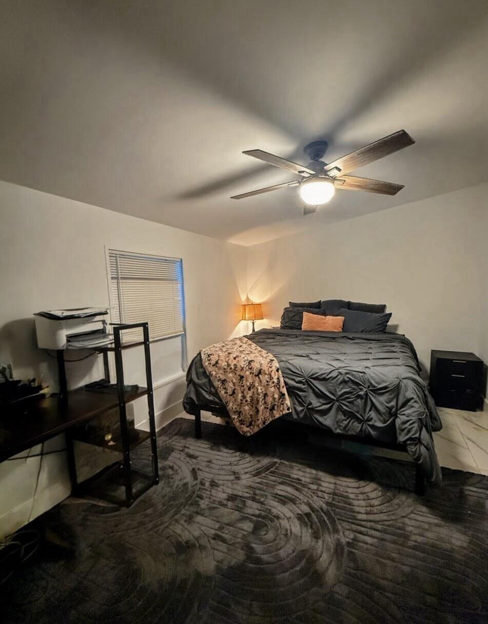 COUNTRY LAKES - Residential