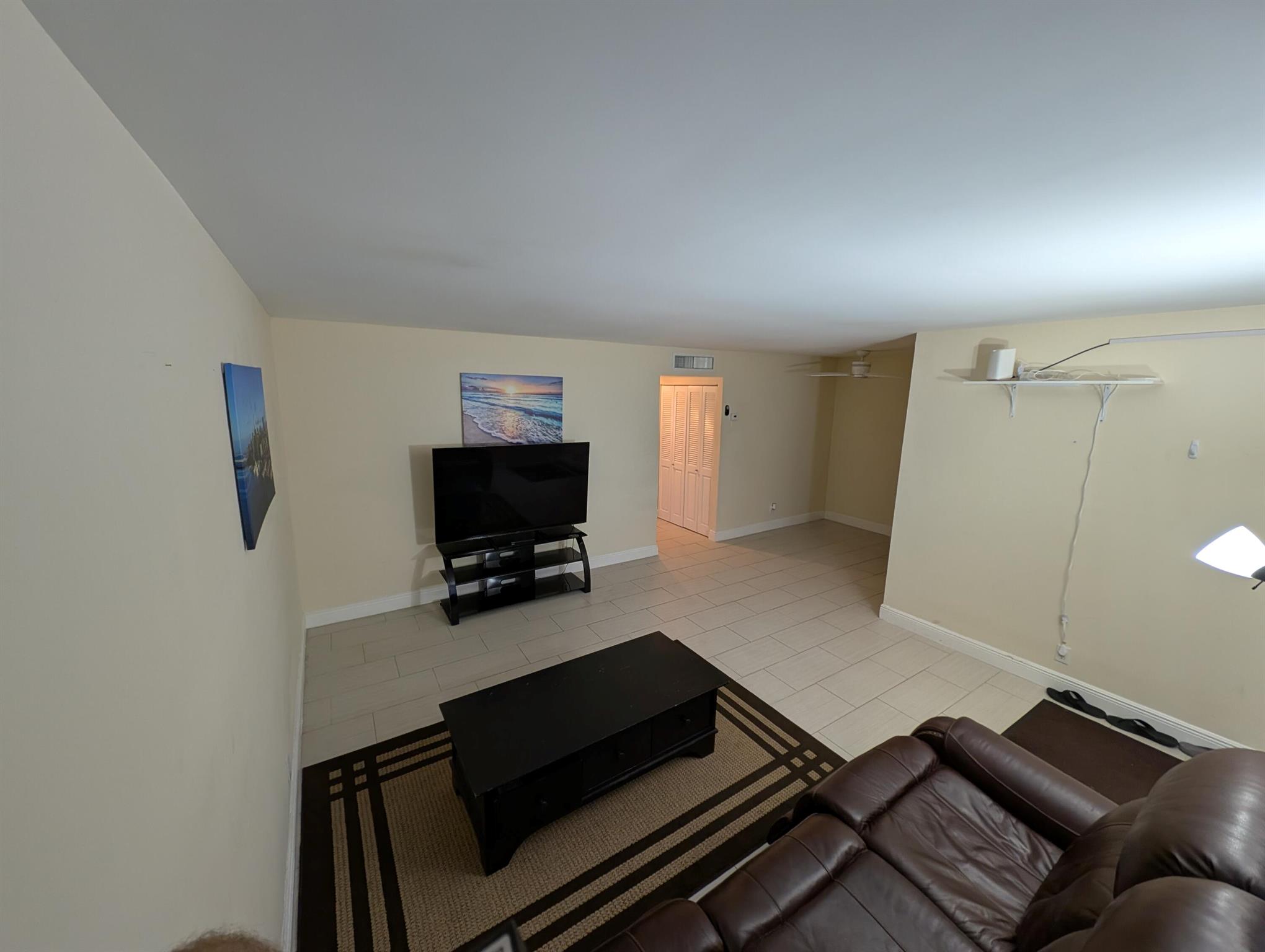 2860 NE 14th St Causeway 102d
