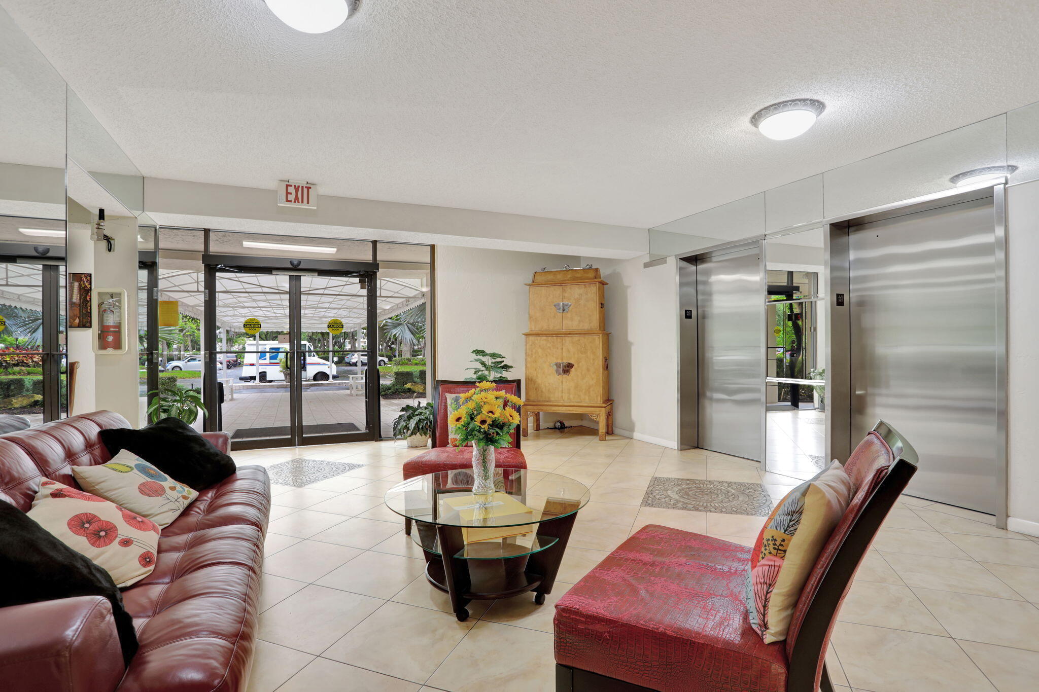 NO 115 PALM-AIRE COUNTRY CLUB - Residential