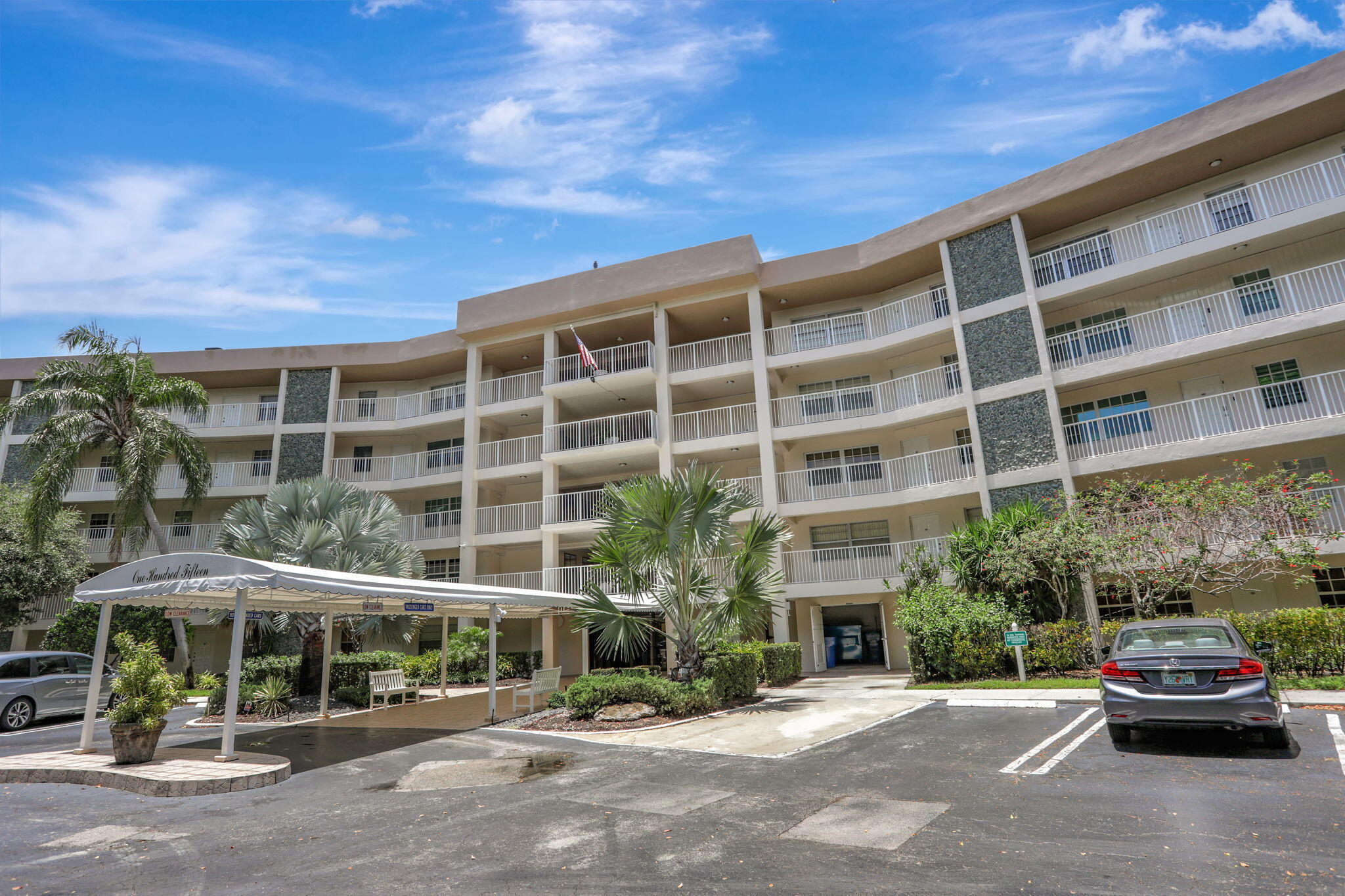NO 115 PALM-AIRE COUNTRY CLUB - Residential