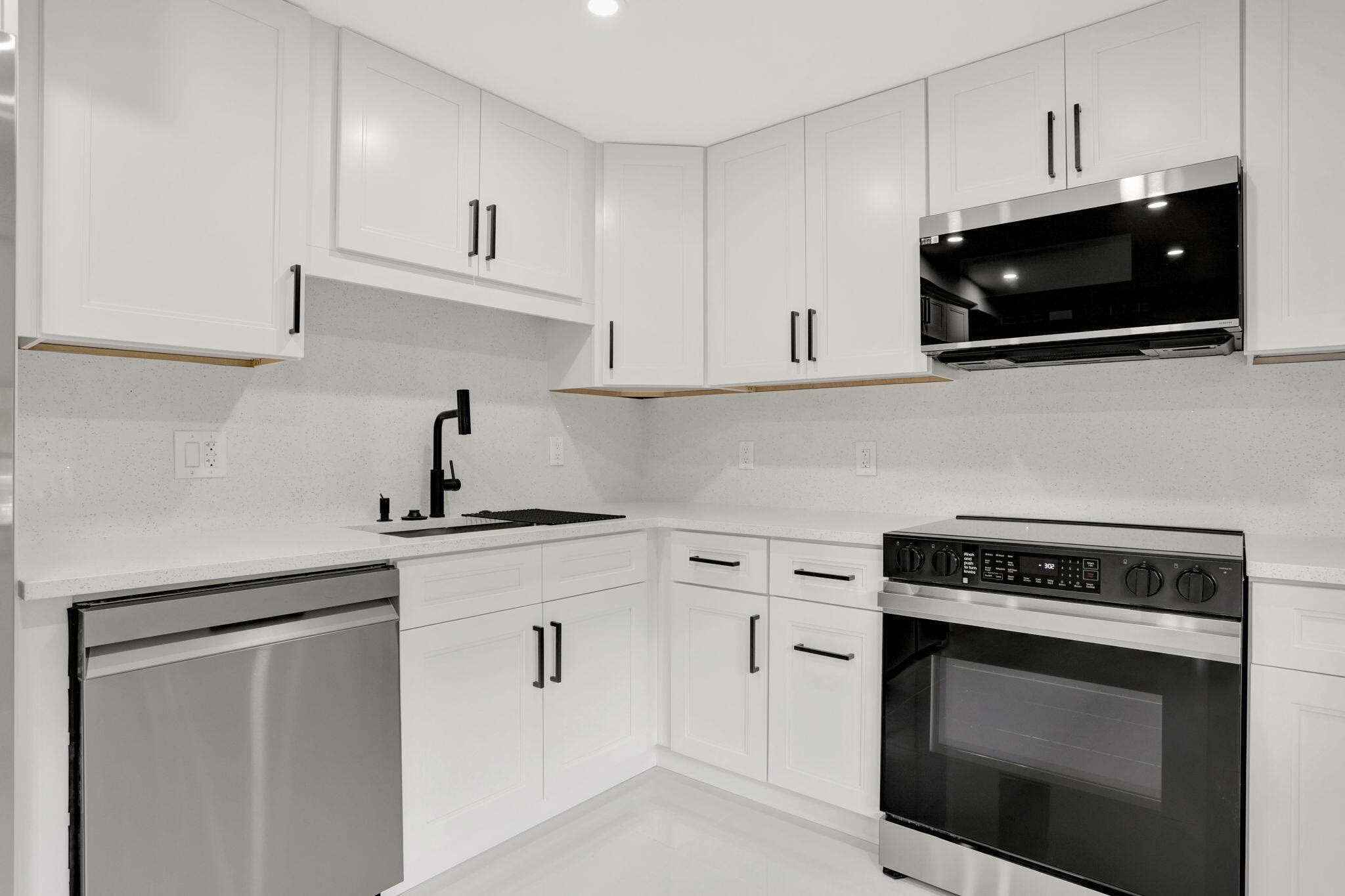 NO 115 PALM-AIRE COUNTRY CLUB - Residential