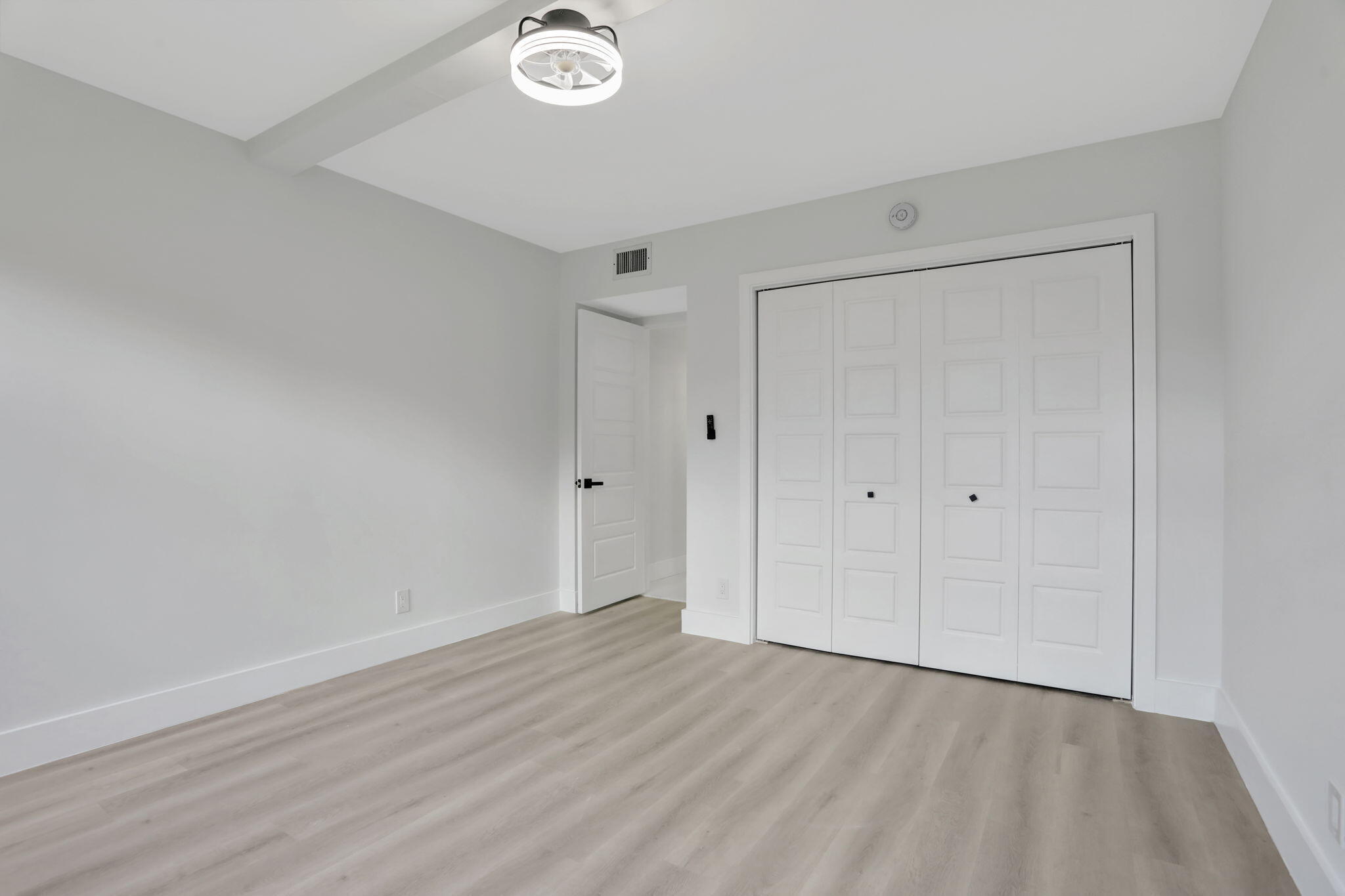 NO 115 PALM-AIRE COUNTRY CLUB - Residential