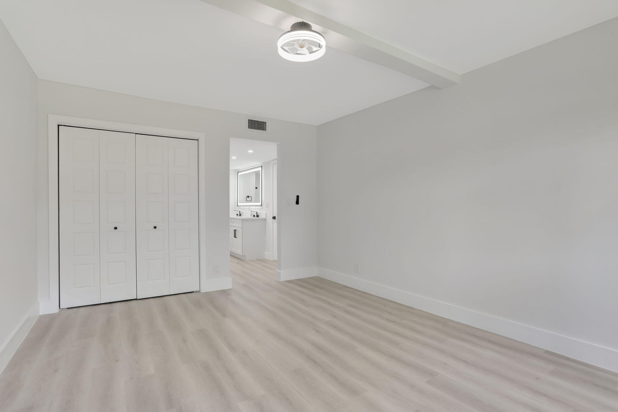 NO 115 PALM-AIRE COUNTRY CLUB - Residential