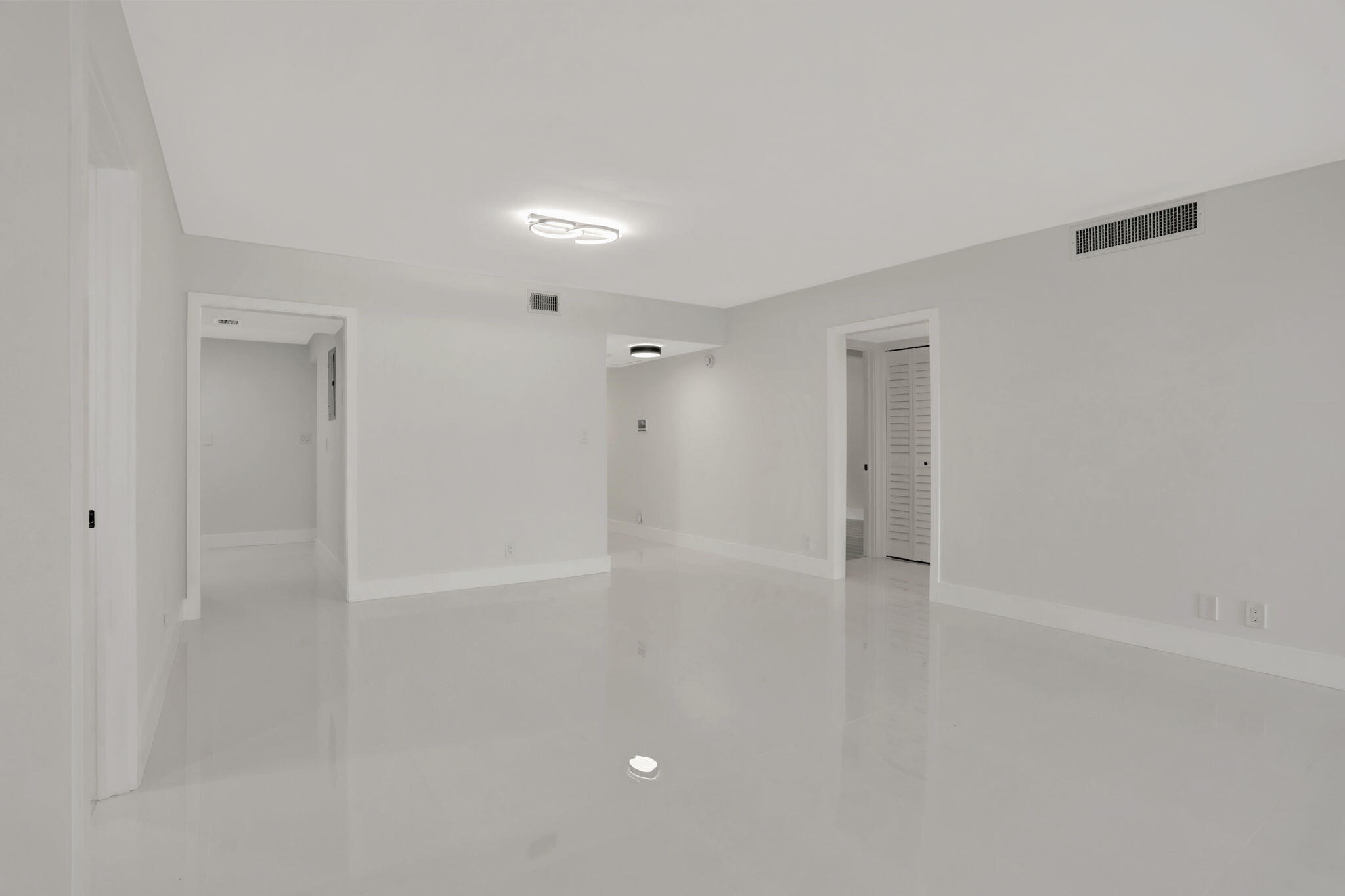 NO 115 PALM-AIRE COUNTRY CLUB - Residential