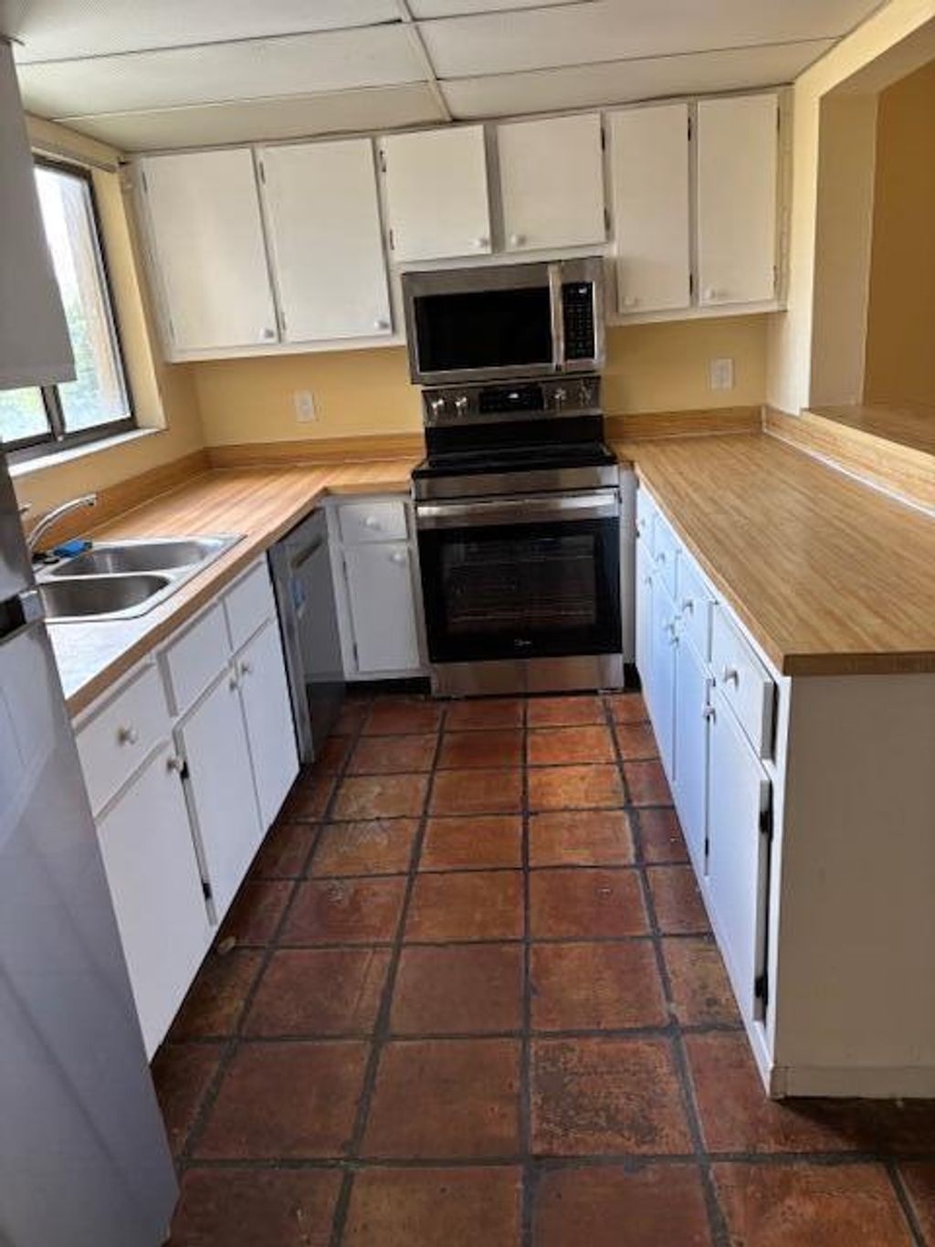 Photo of 2820 Tennis Club Dr #401, West Palm Beach, FL 33417 (MLS # B26013437)