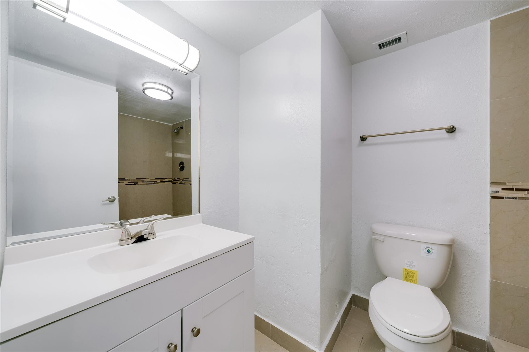 DADELAND PLACE CONDO - Residential Lease