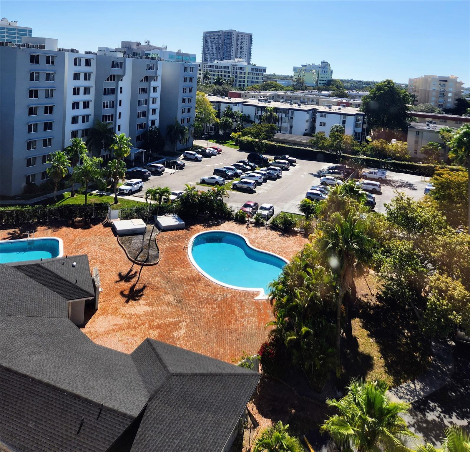 DADELAND PLACE CONDO - Residential Lease