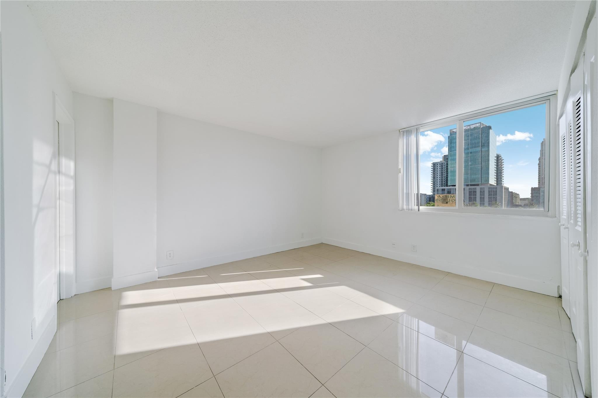 DADELAND PLACE CONDO - Residential Lease