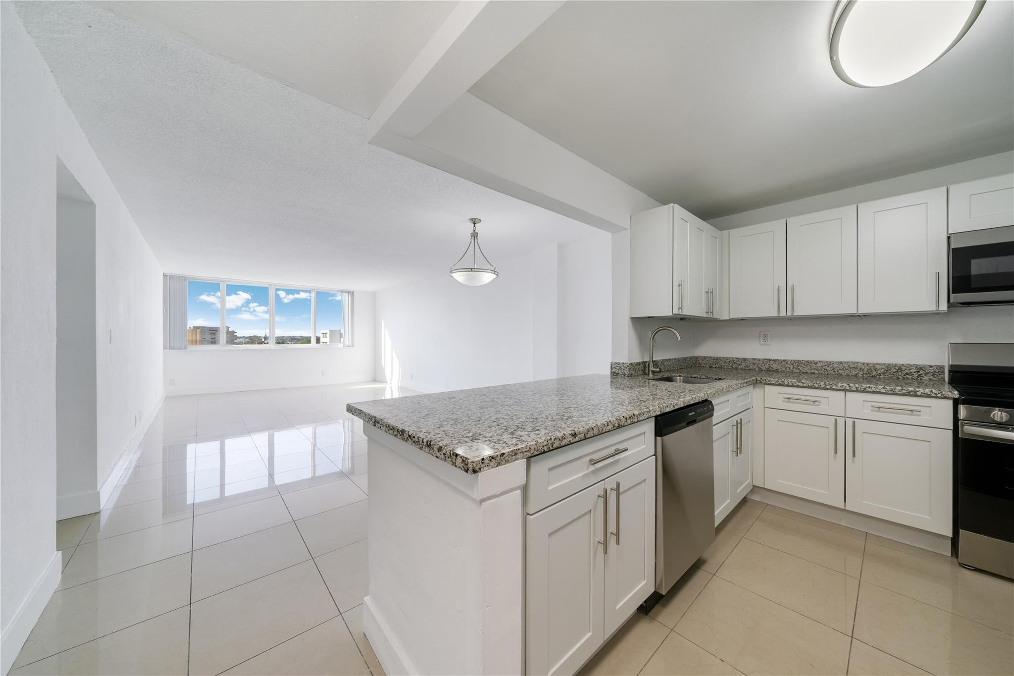 DADELAND PLACE CONDO - Residential Lease