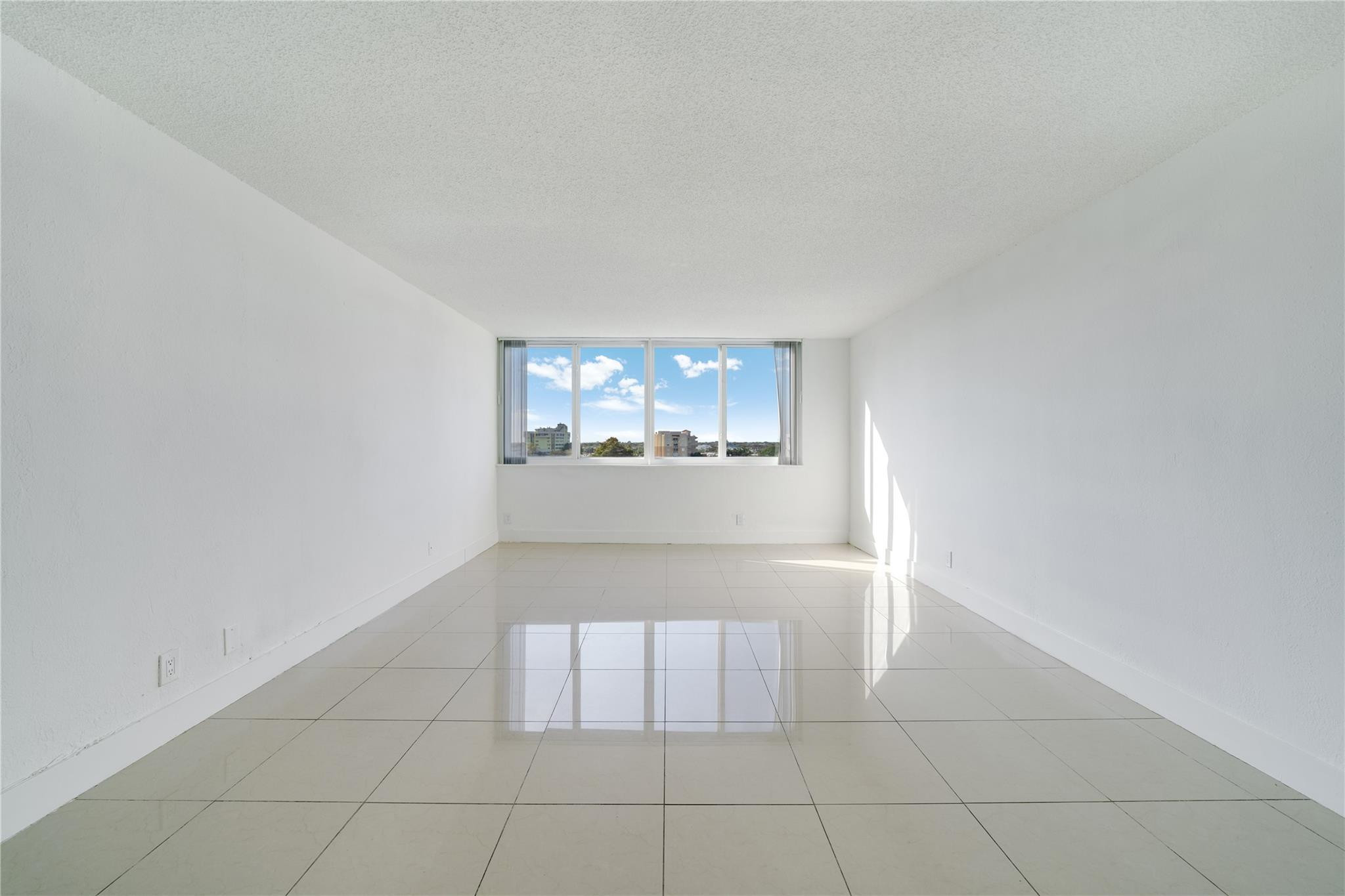 DADELAND PLACE CONDO - Residential Lease