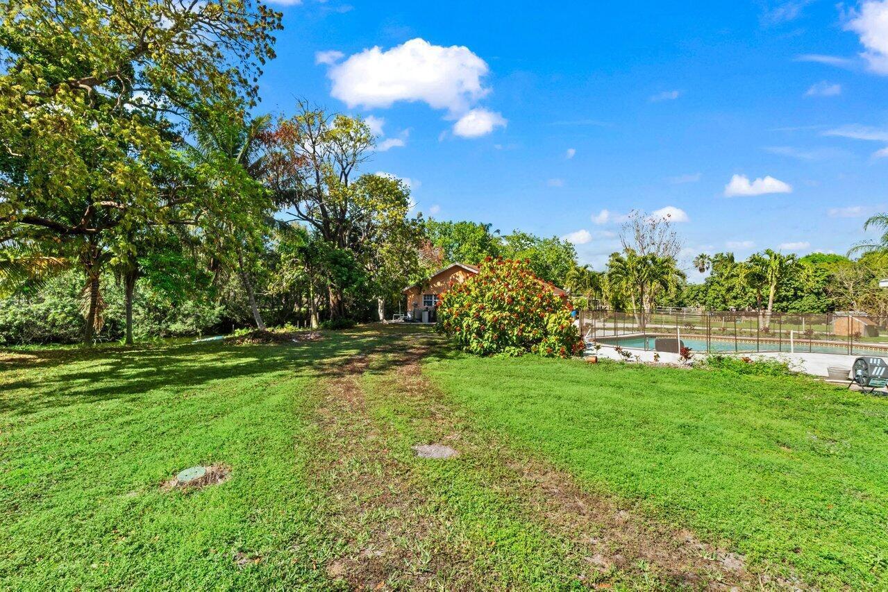 PALM BEACH FARMS CO 3 - Residential Lease