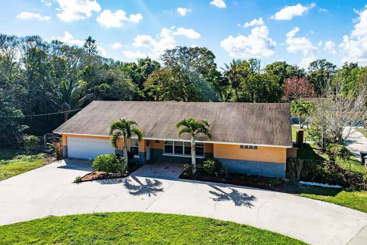 PALM BEACH FARMS CO 3 - Residential Lease