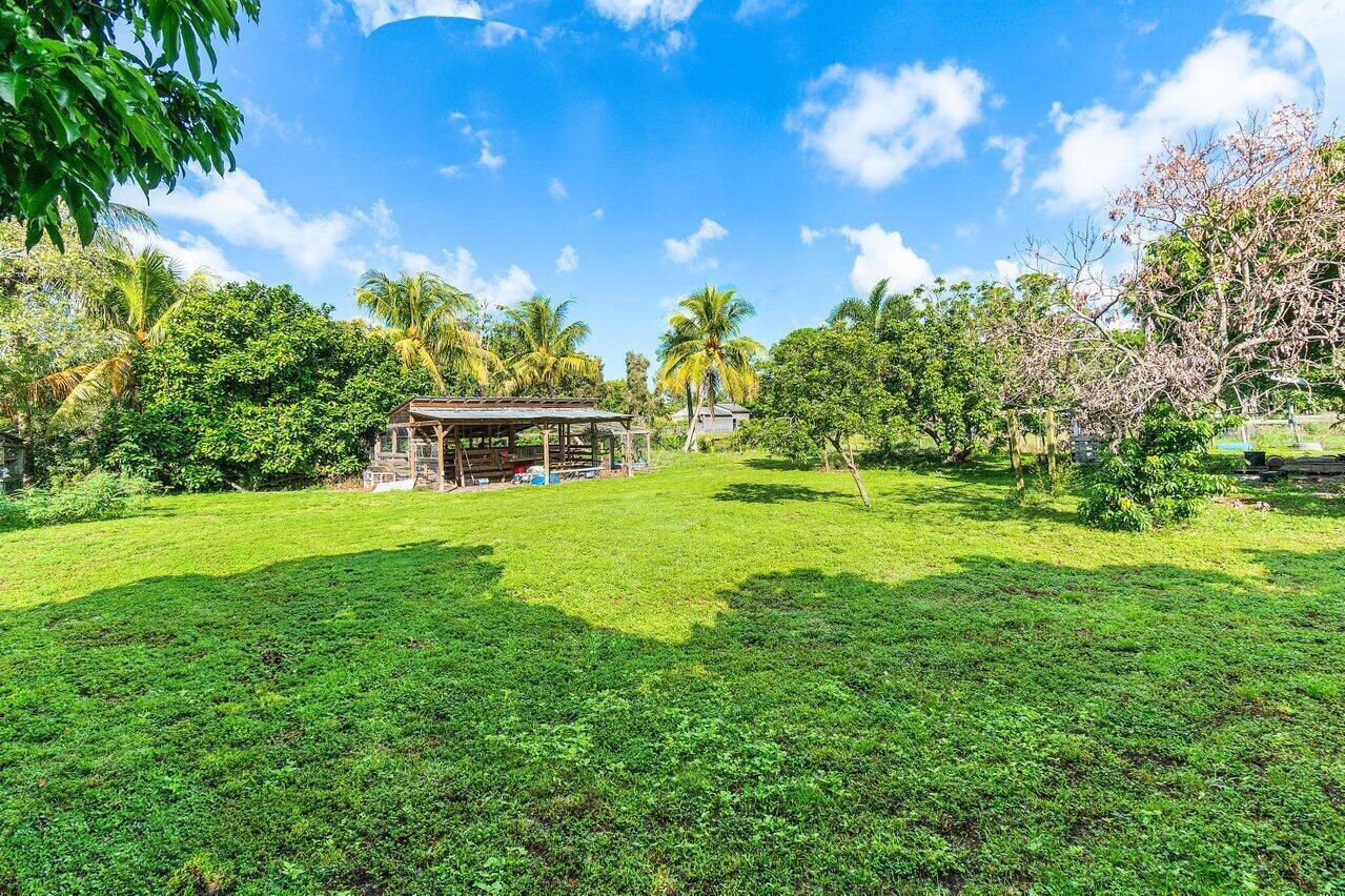 PALM BEACH FARMS CO 3 - Residential Lease