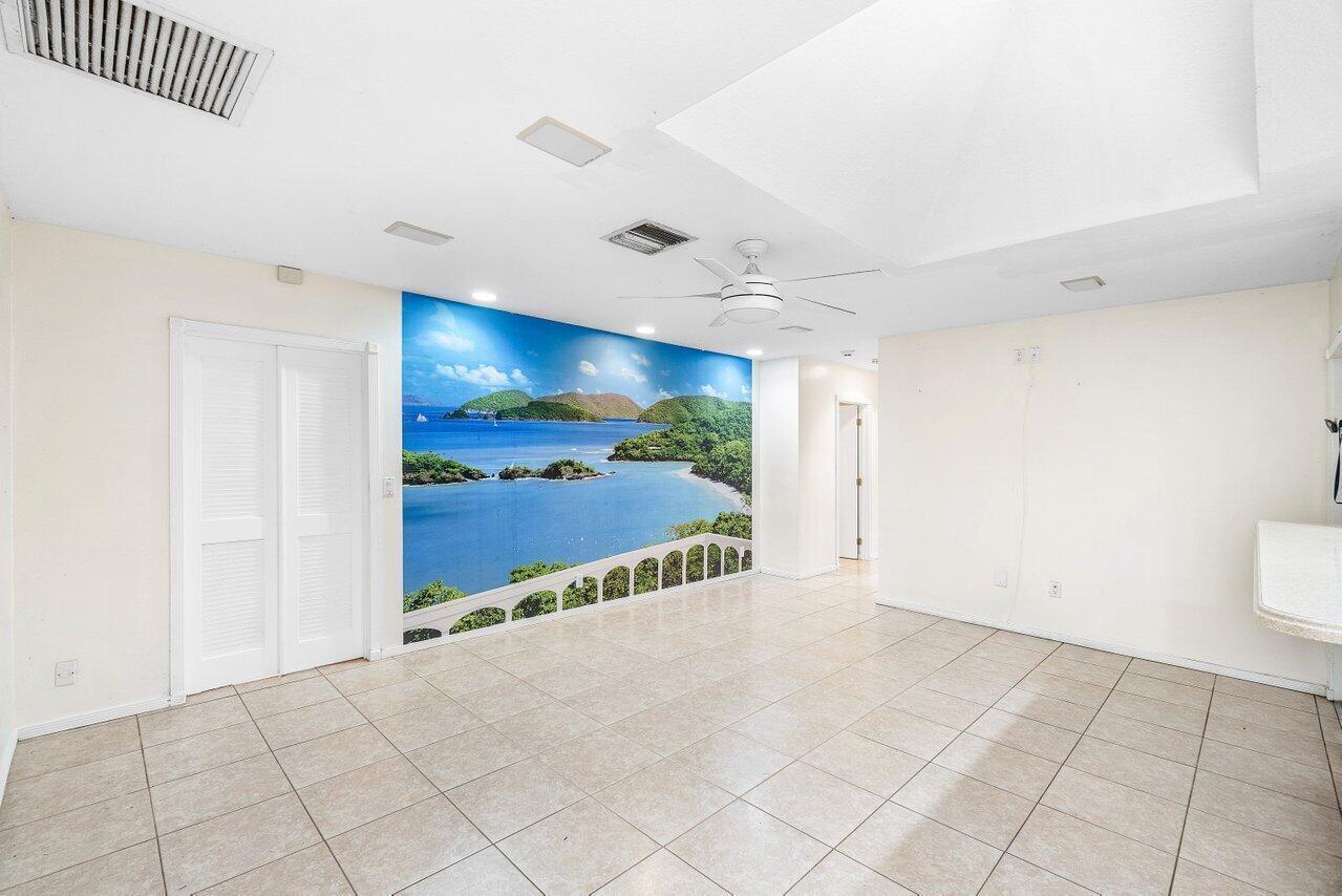 PALM BEACH FARMS CO 3 - Residential Lease