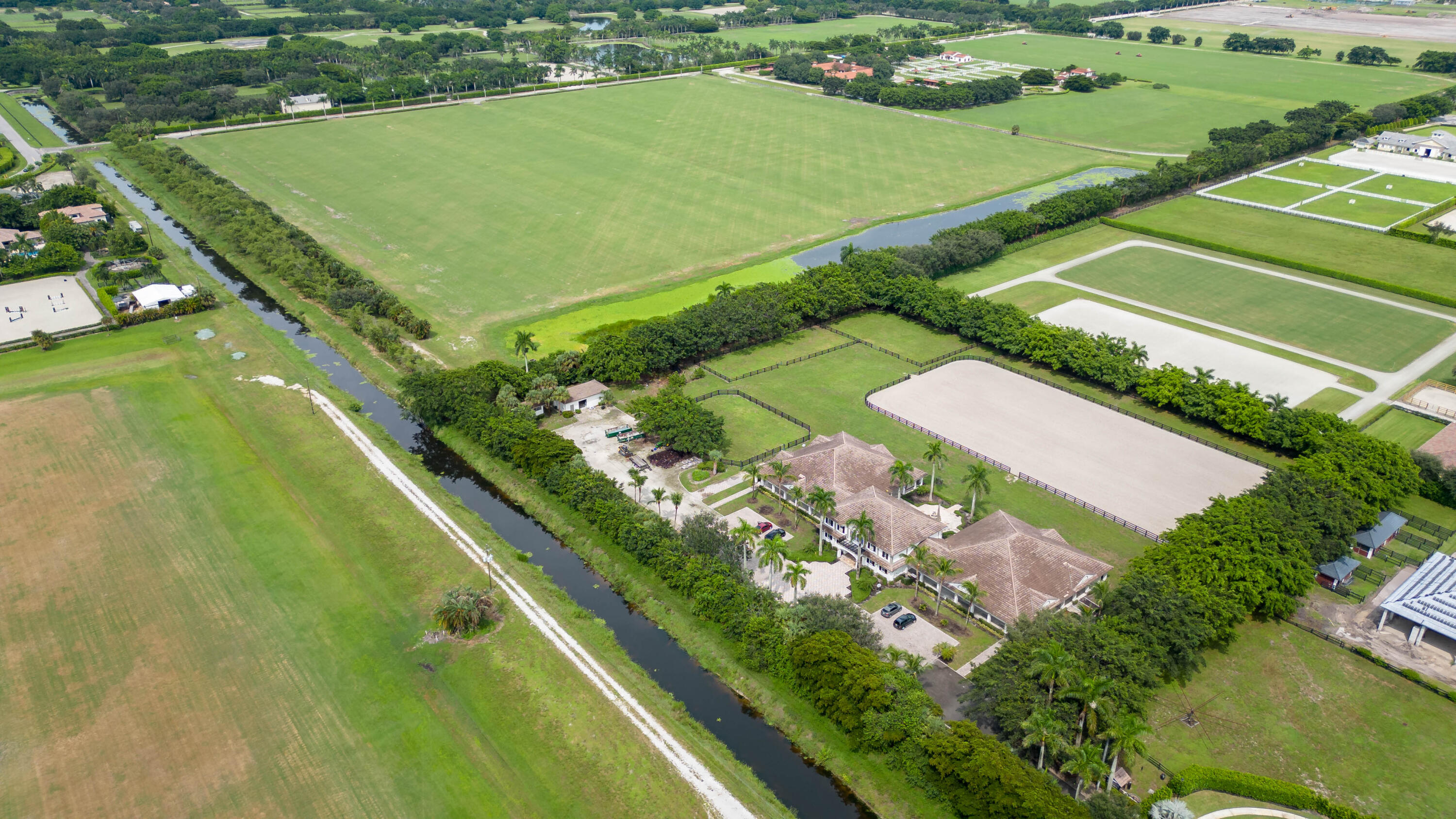 FARMS AT EQUESTRIAN CLUB - Residential