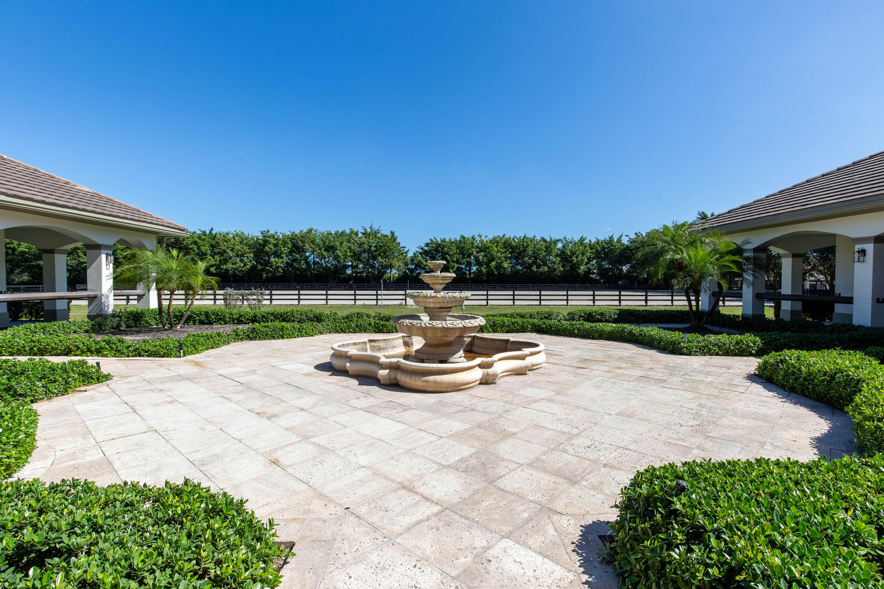 FARMS AT EQUESTRIAN CLUB - Residential