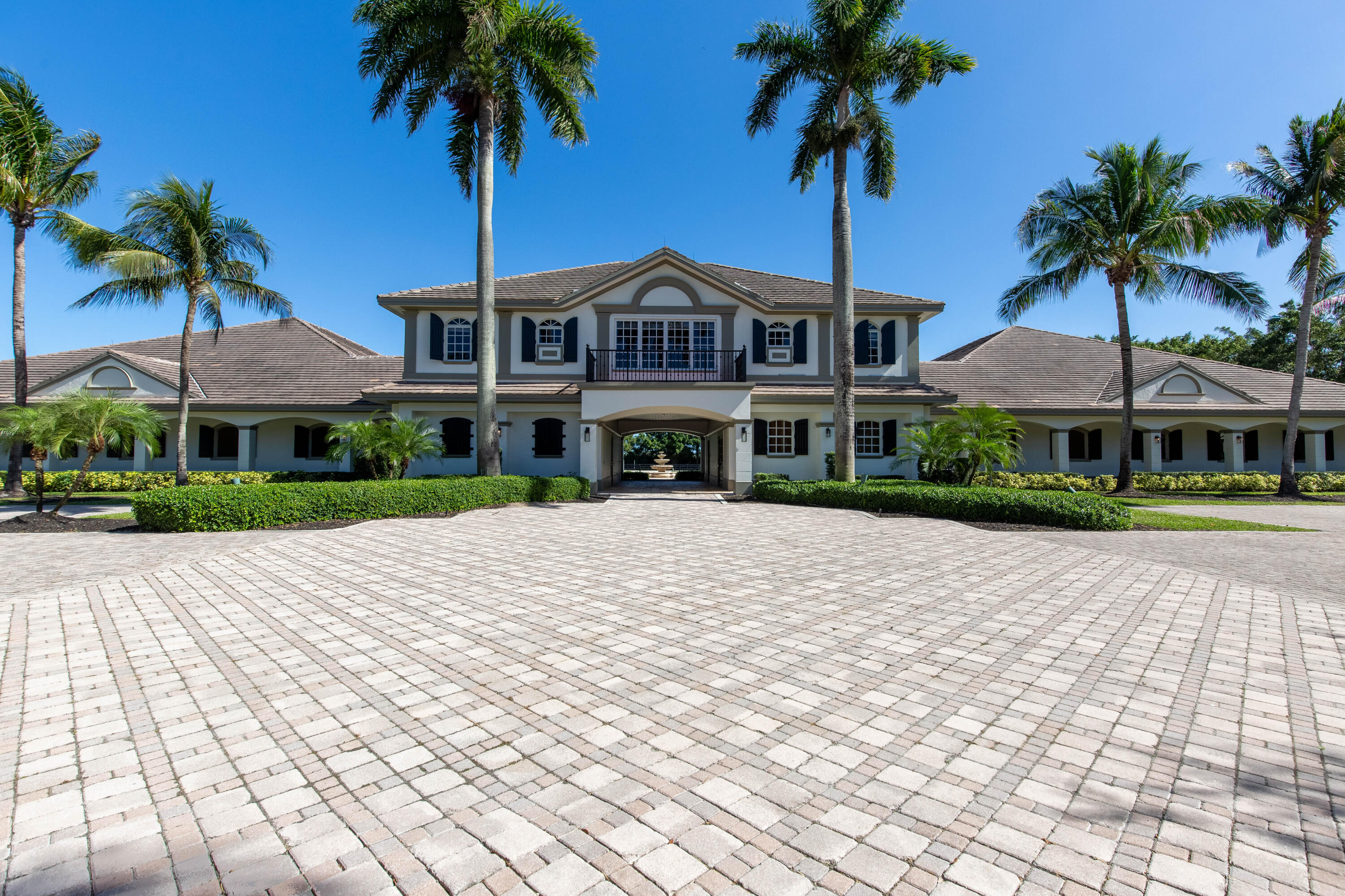 FARMS AT EQUESTRIAN CLUB - Residential