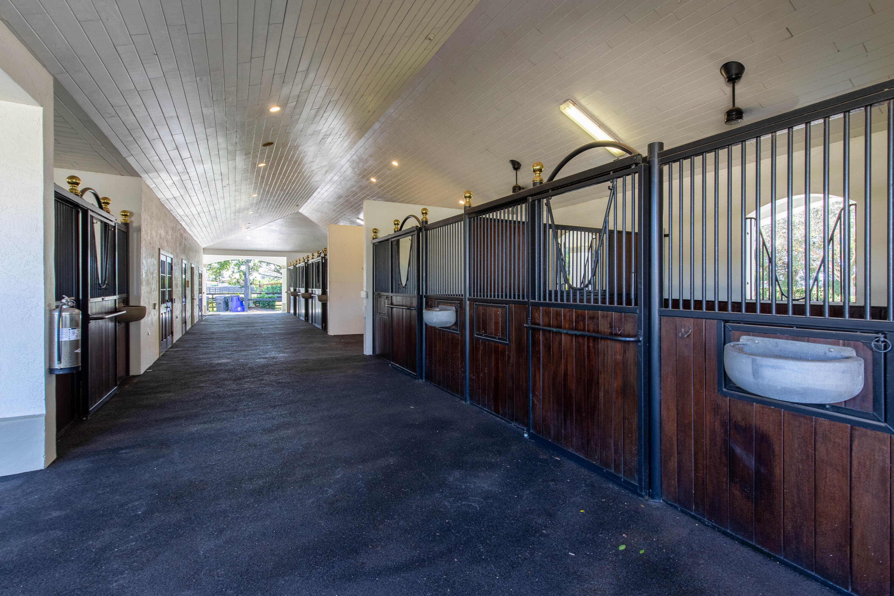 FARMS AT EQUESTRIAN CLUB - Residential