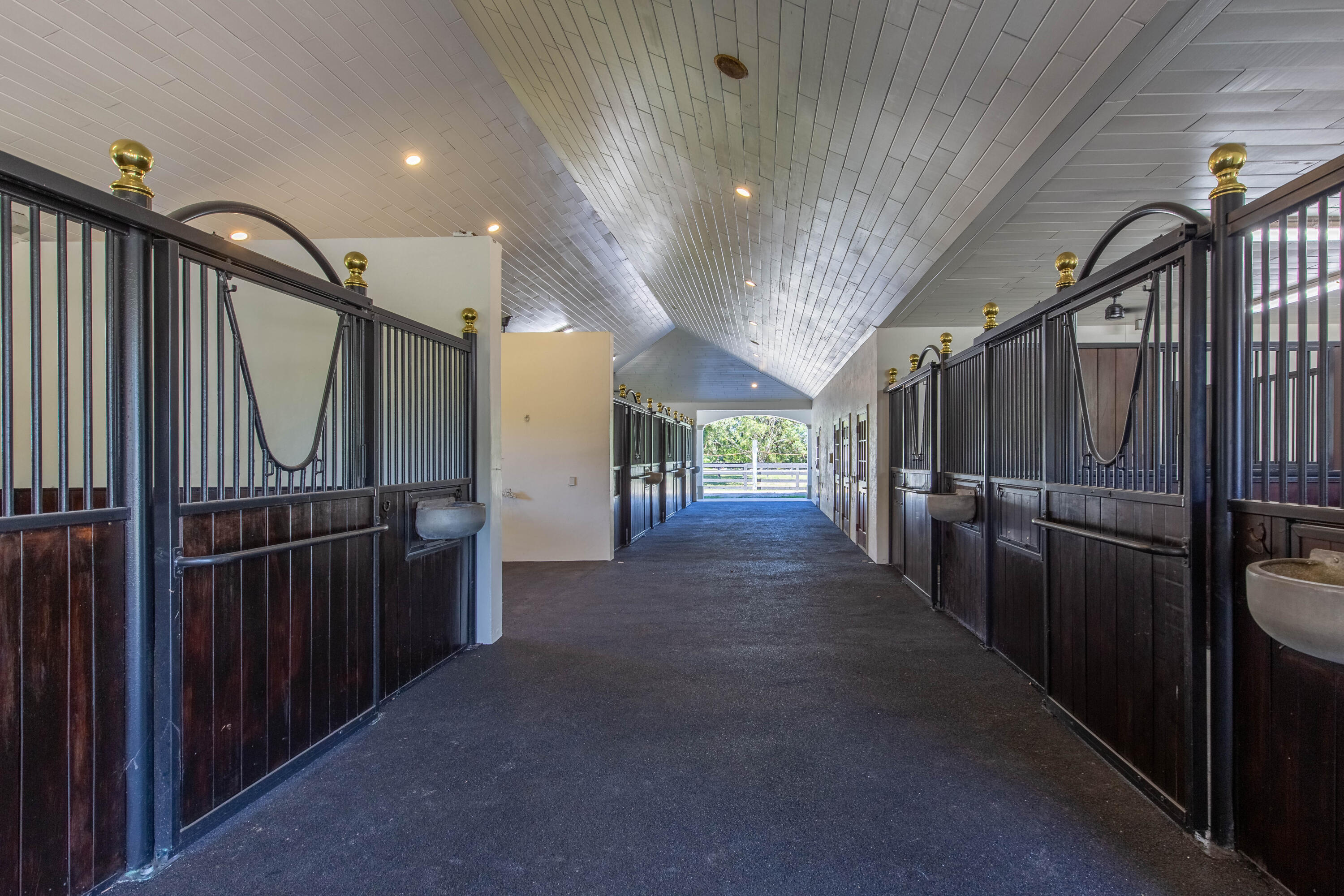 FARMS AT EQUESTRIAN CLUB - Residential