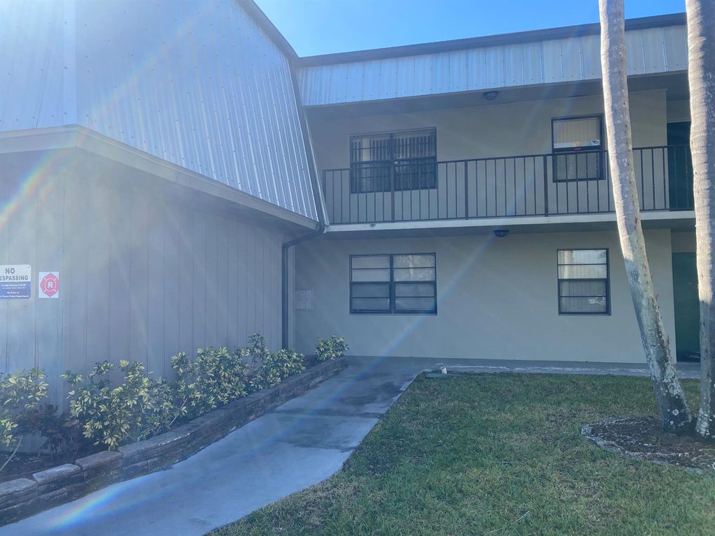 Photo of 2517 S 17th Street #202, Fort Pierce, FL 34950 (MLS # R11056330)
