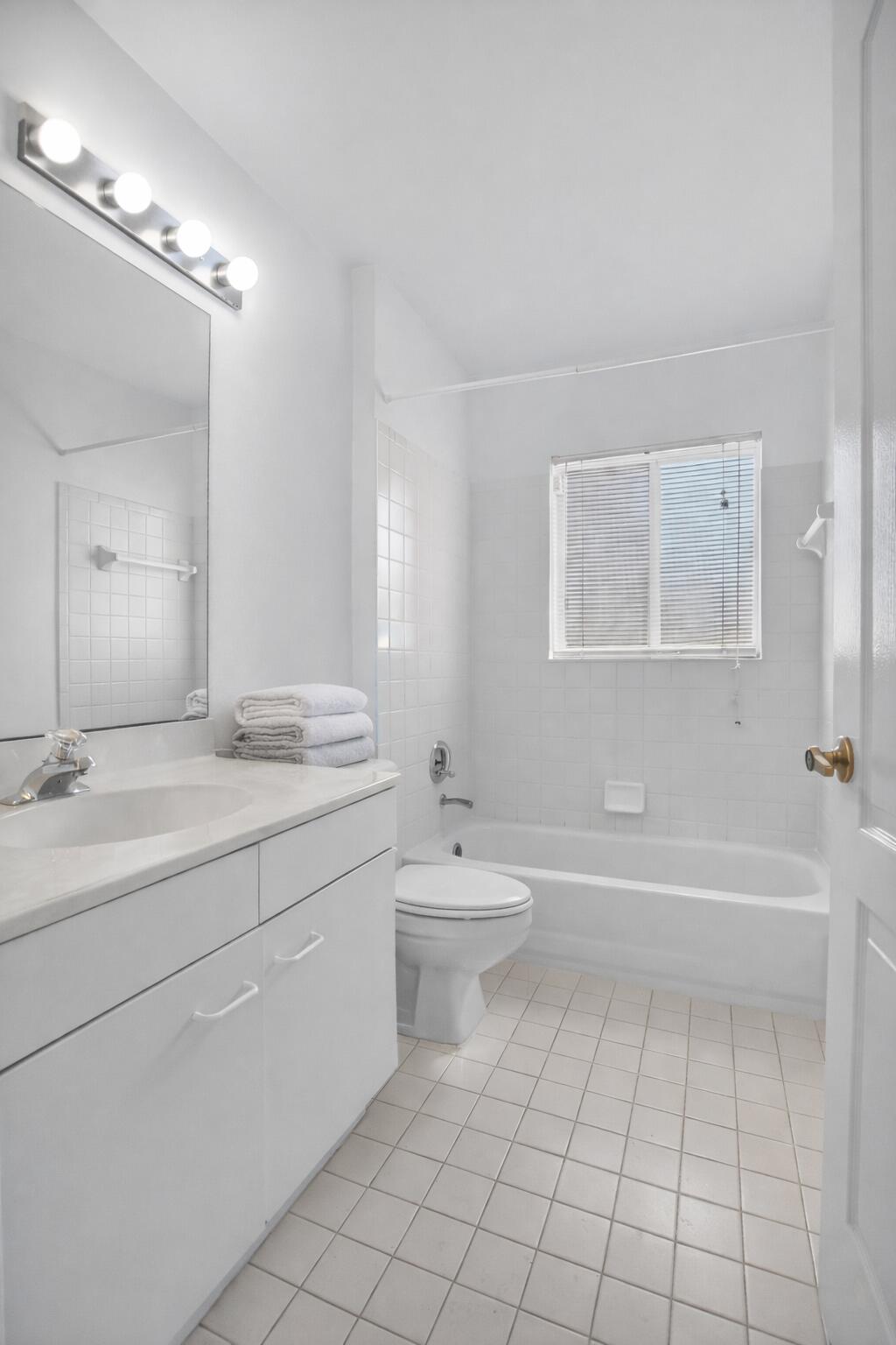 BOCA GARDENS - Residential