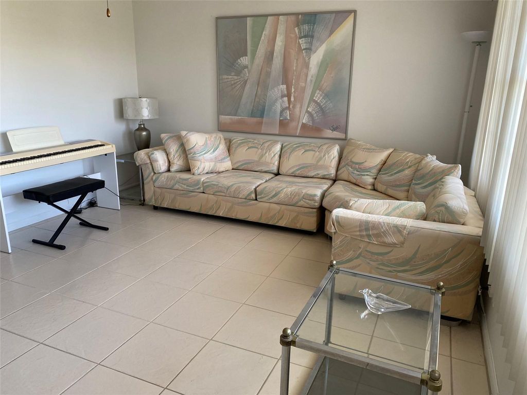 Photo of 4047 Cambridge C #4047, Deerfield Beach, FL 33442 (MLS # F10537570)