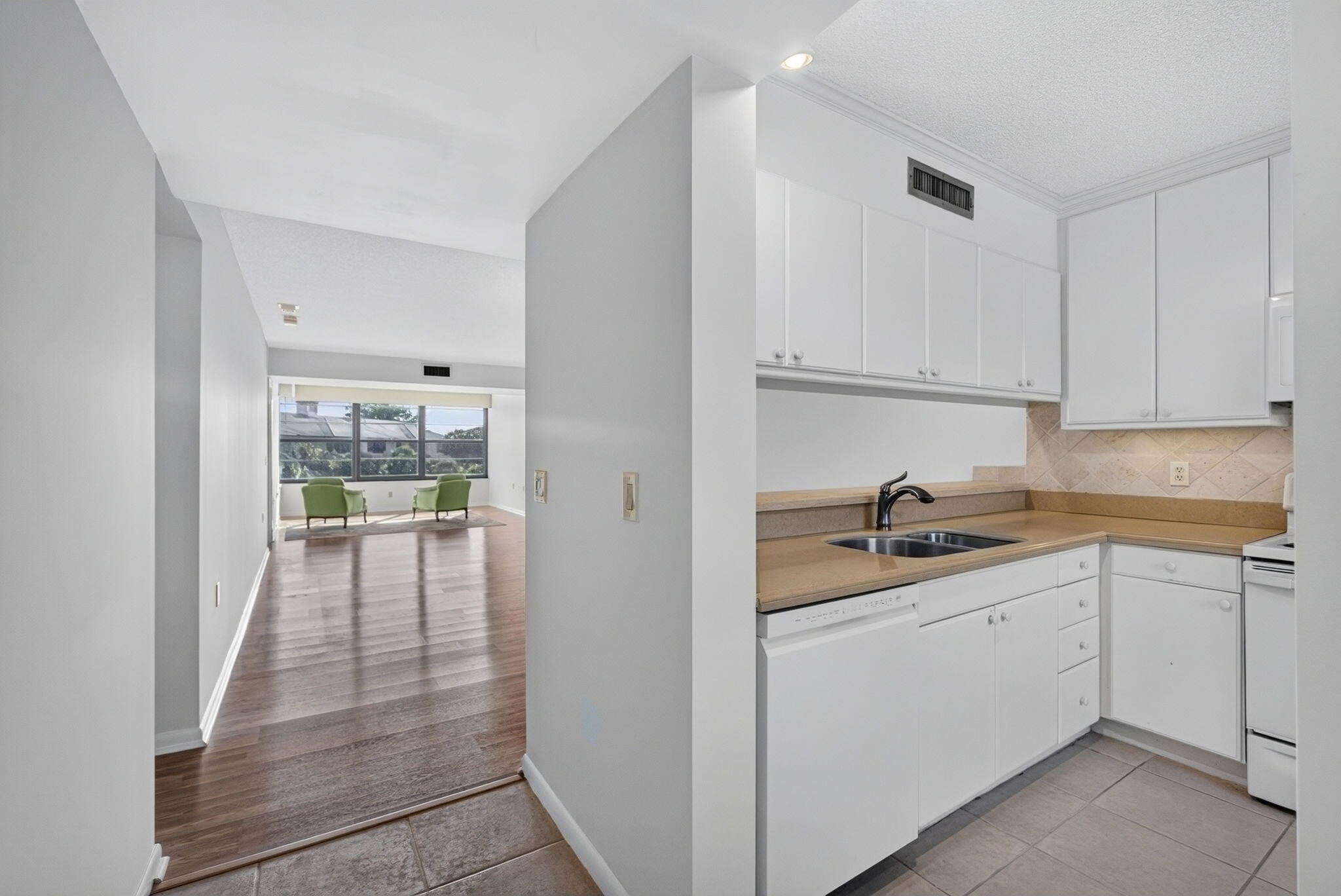 3710 WHITEHALL Drive 401