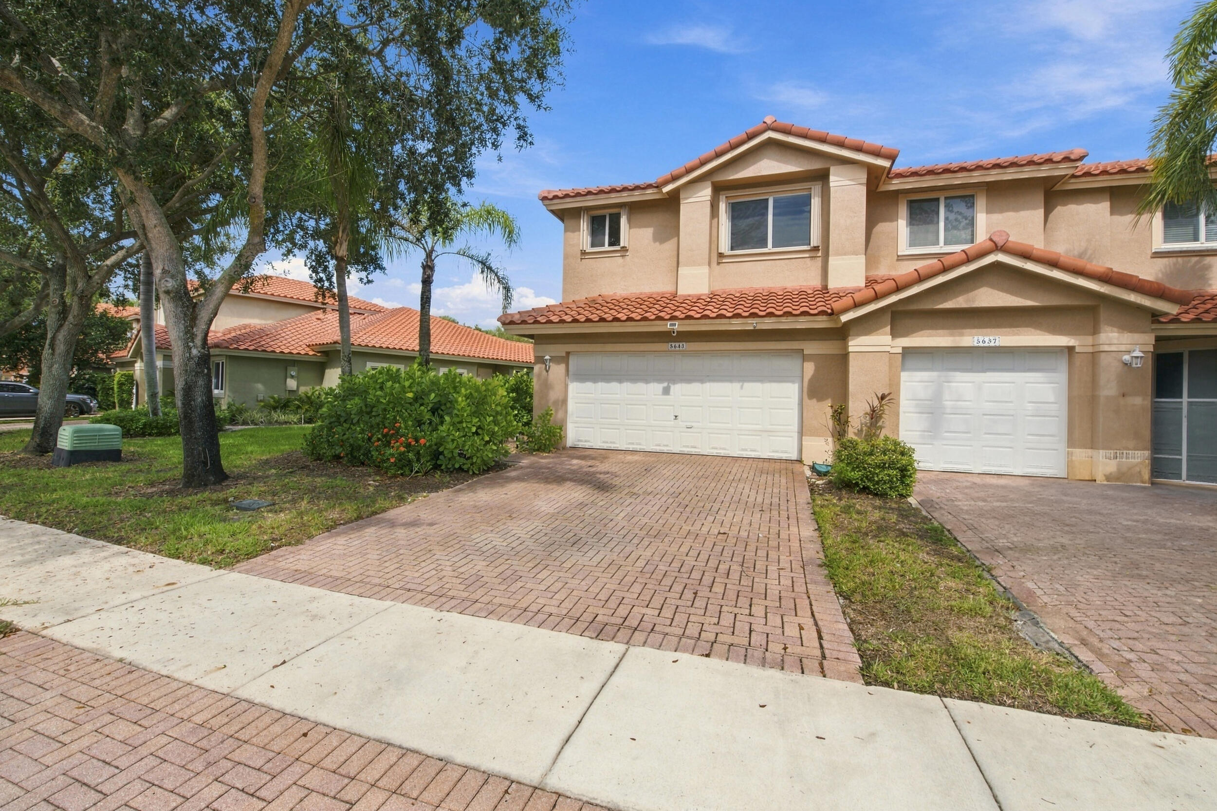 5643 NW 125TH Avenue