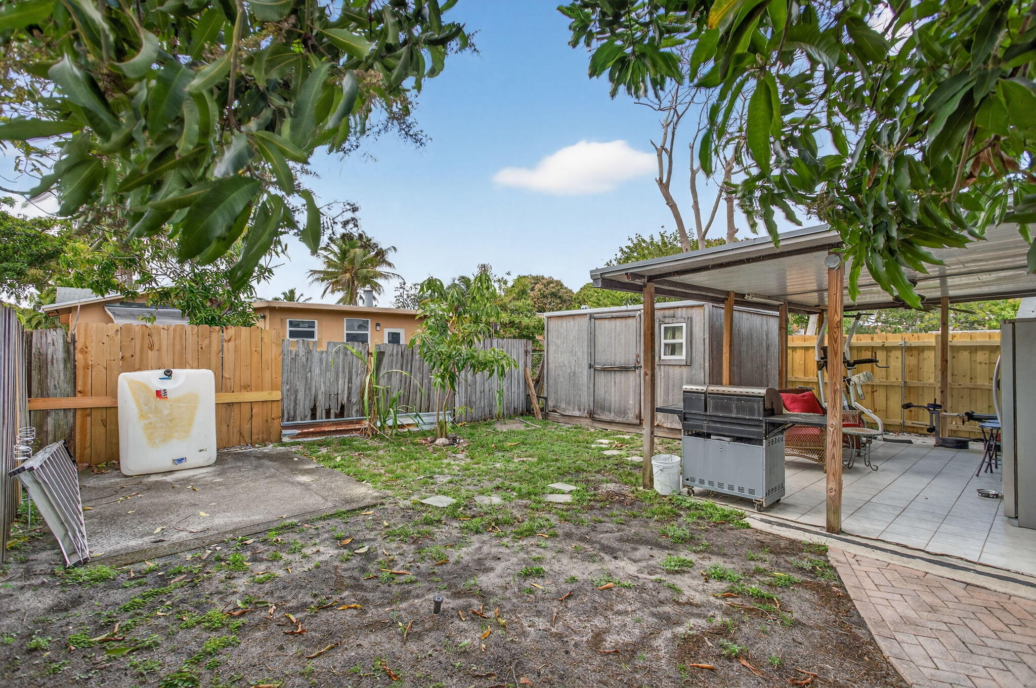 APPLEGREEN SUB - Residential