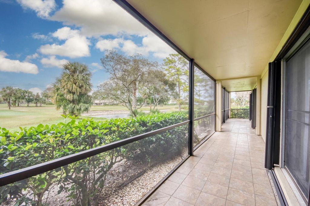 Photo of 18430 SE Wood Haven Lane #J, Jupiter, FL 33469 (MLS # R11053278)