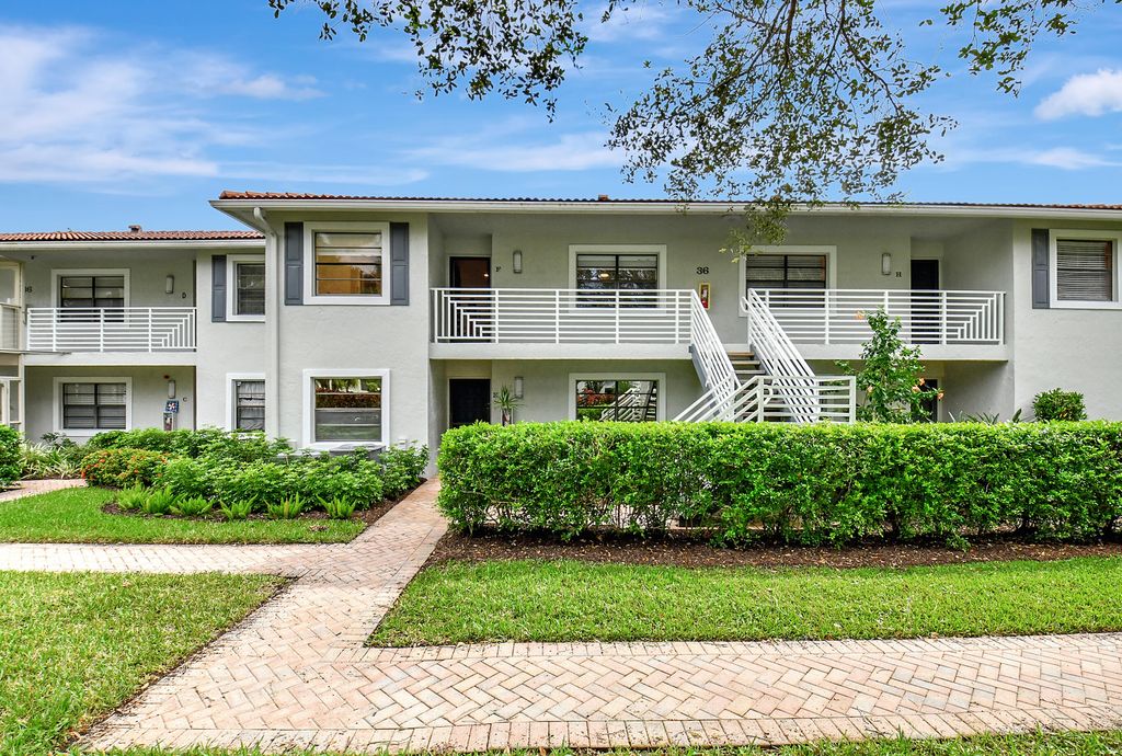 Photo of 36 Southport Lane #F, Boynton Beach, FL 33436 (MLS # R10952628)