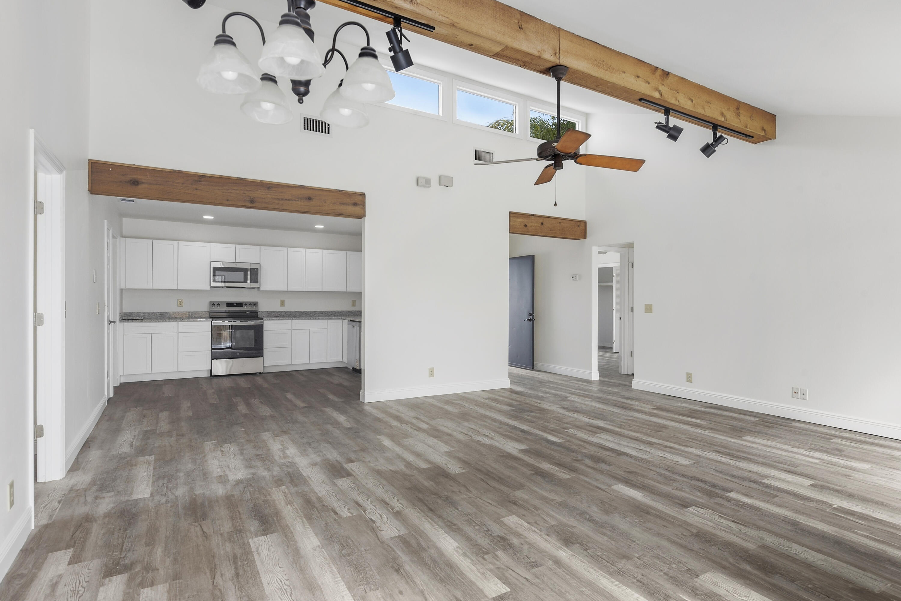 ROCKY POINT HIGHLANDS - Residential