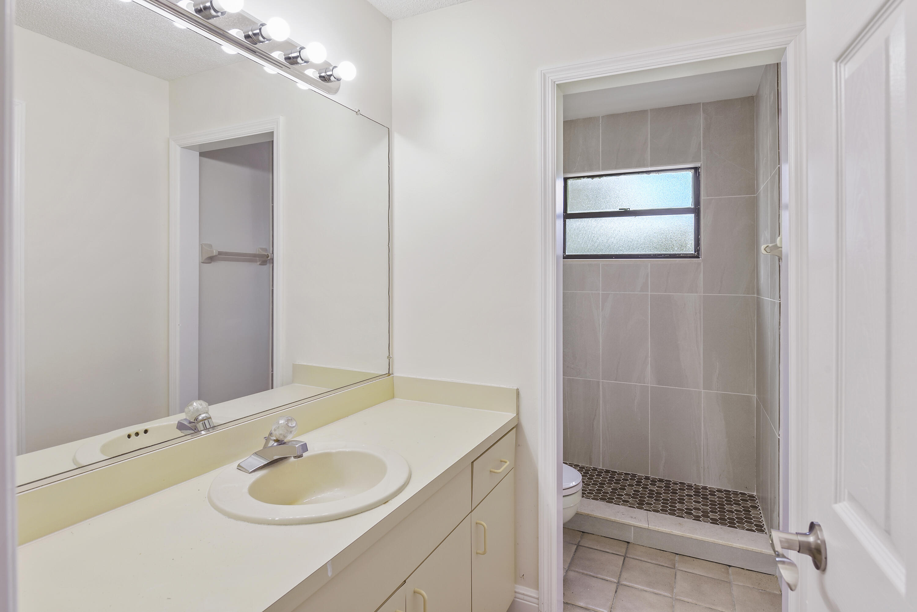 ROCKY POINT HIGHLANDS - Residential