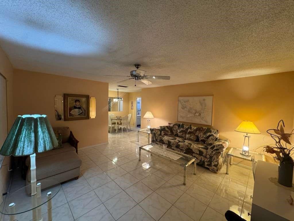 Royal Palm Gardens Condo - Residential Lease