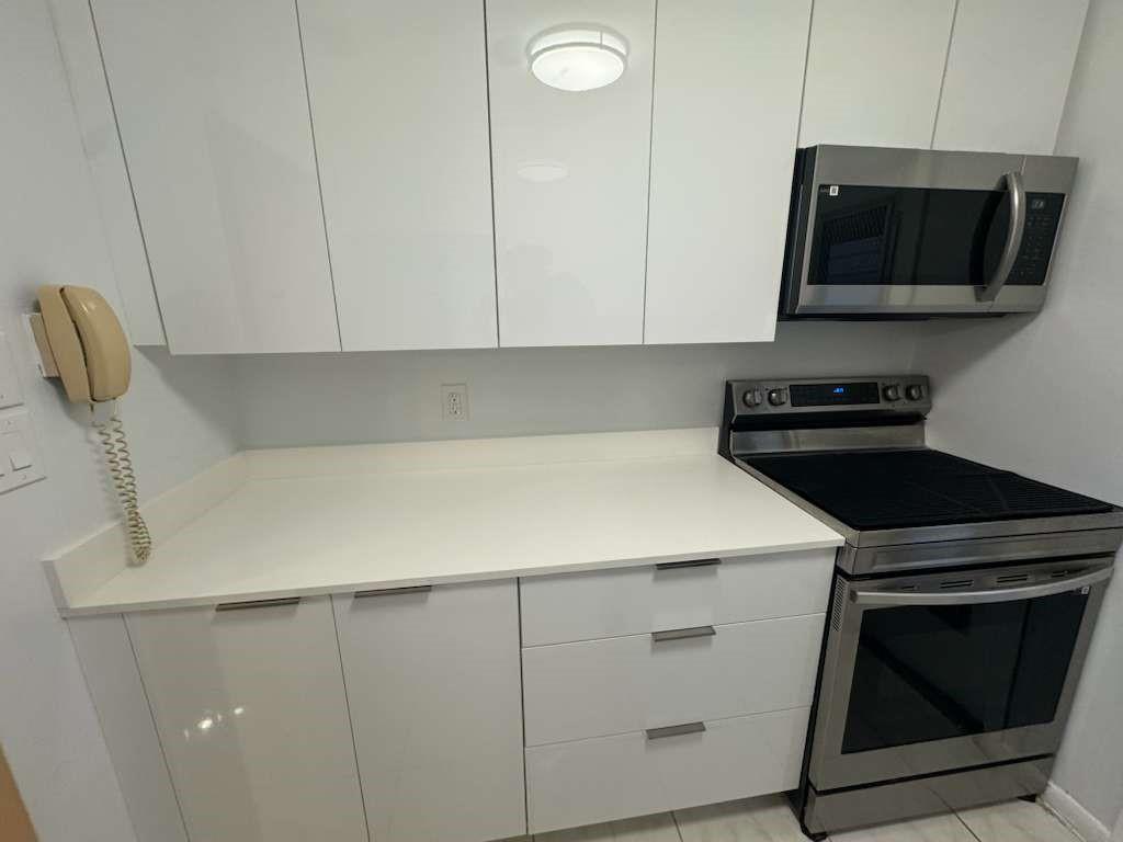 Royal Palm Gardens Condo - Residential Lease