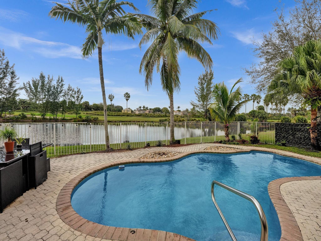 Photo of 2111 RESTON Circle, Royal Palm Beach, FL 33411 (MLS # B26078034)