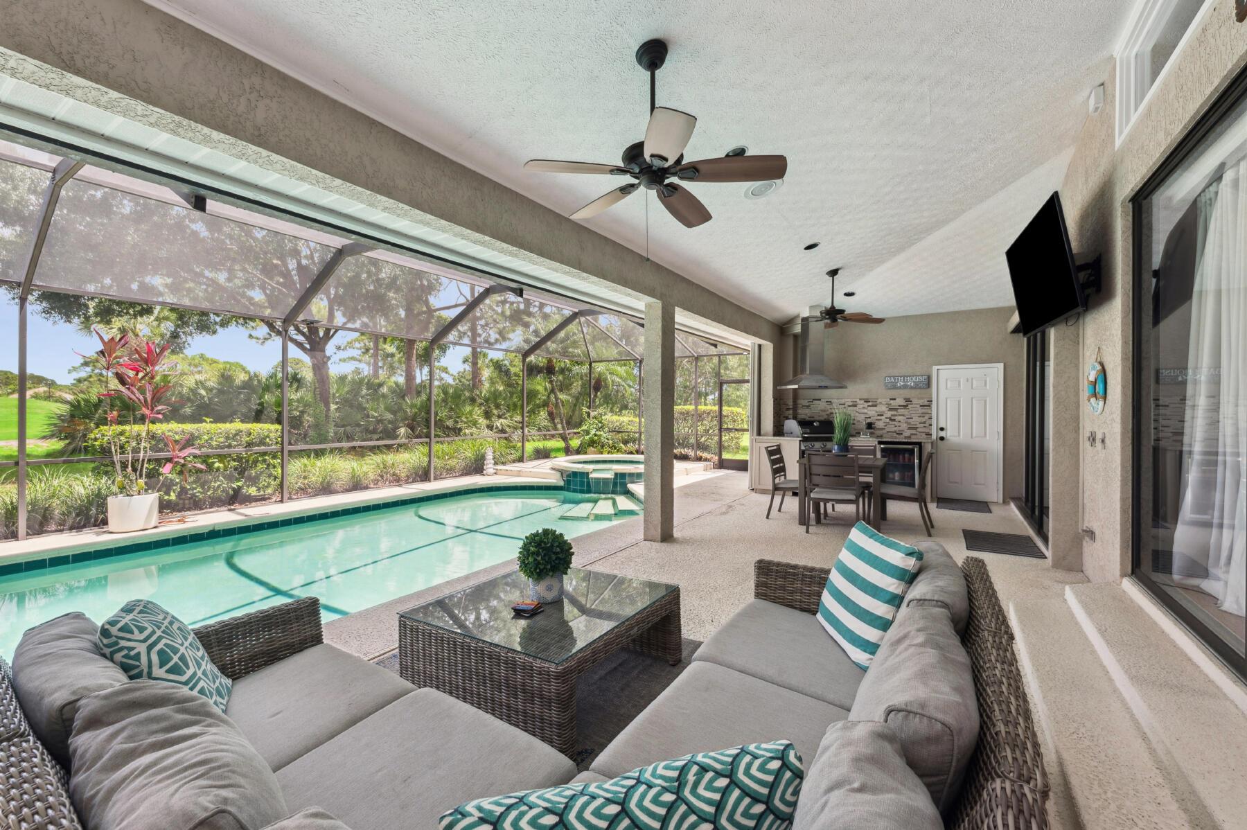 COUNTRY CLUB ESTATES PARC - Residential