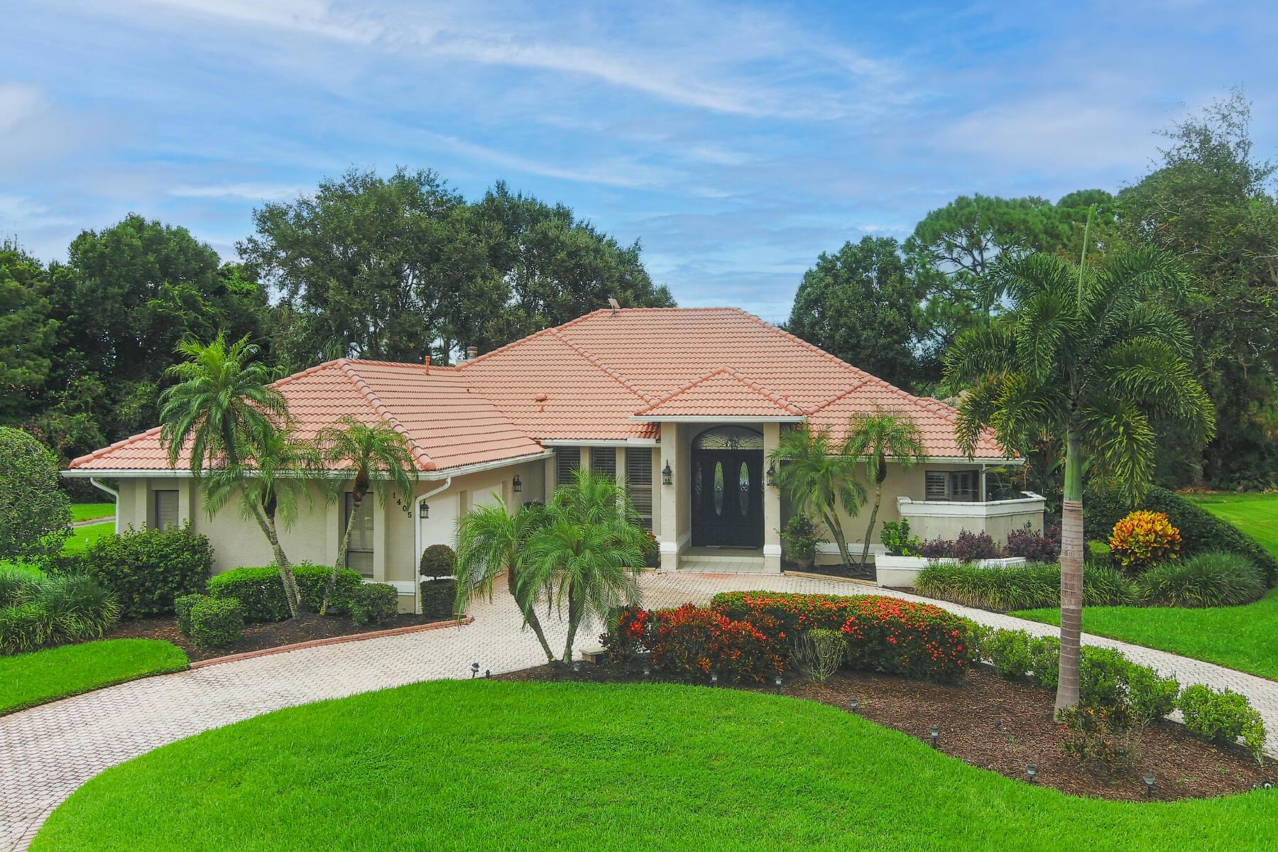 COUNTRY CLUB ESTATES PARC - Residential