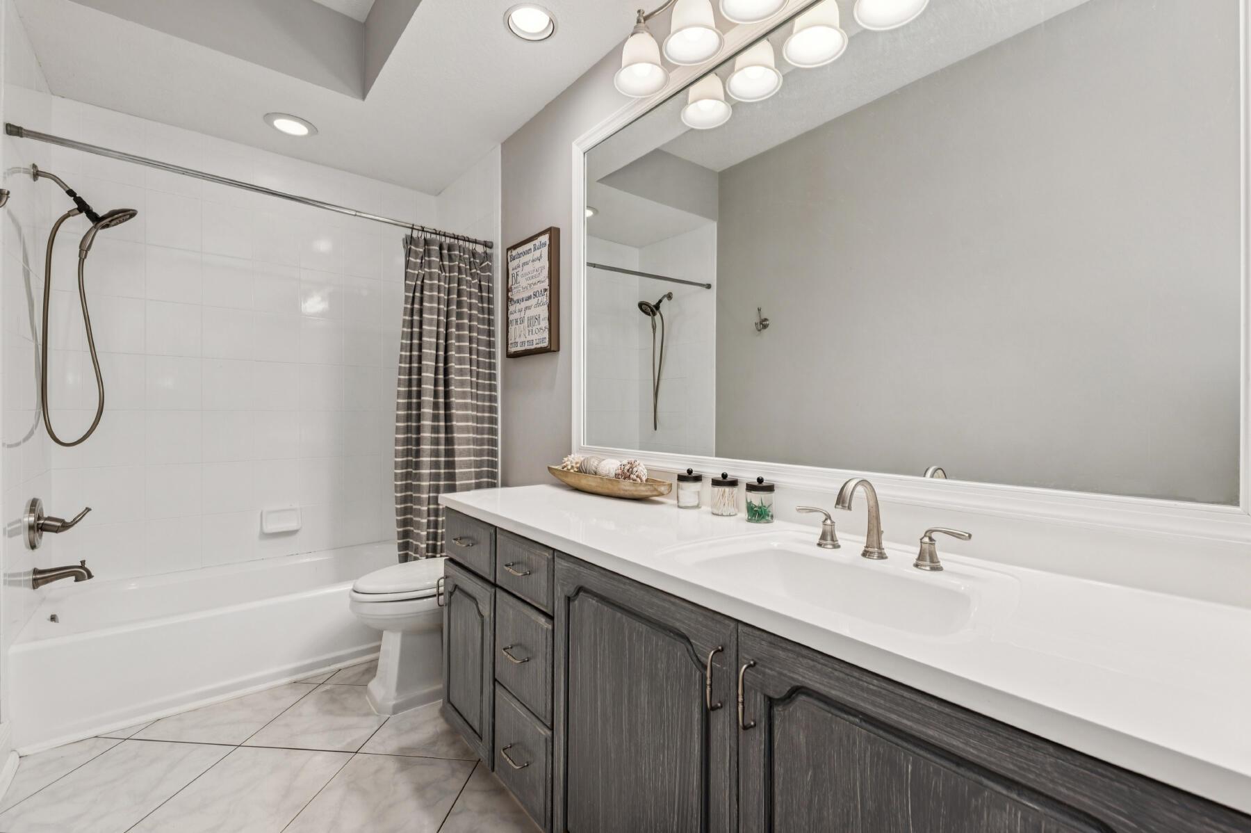 COUNTRY CLUB ESTATES PARC - Residential