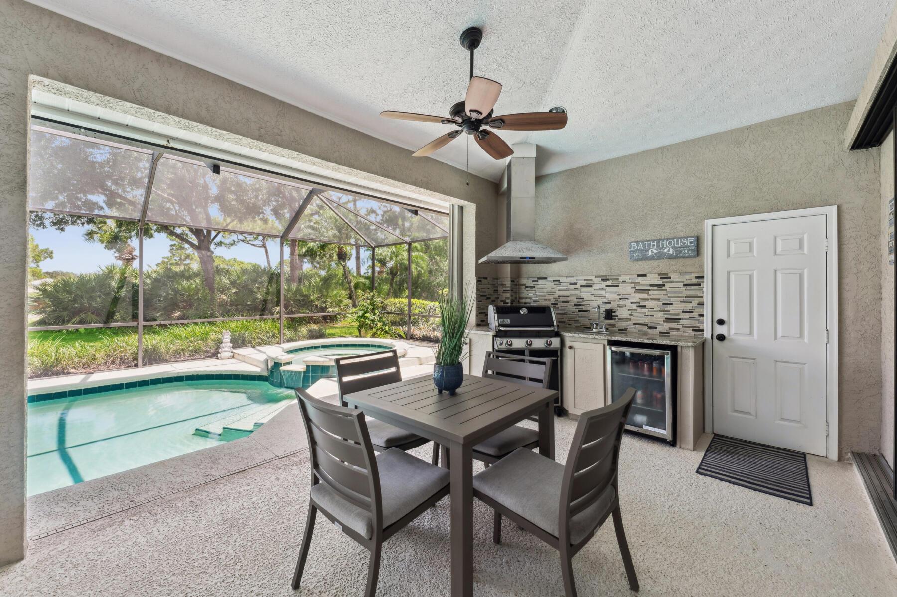 COUNTRY CLUB ESTATES PARC - Residential