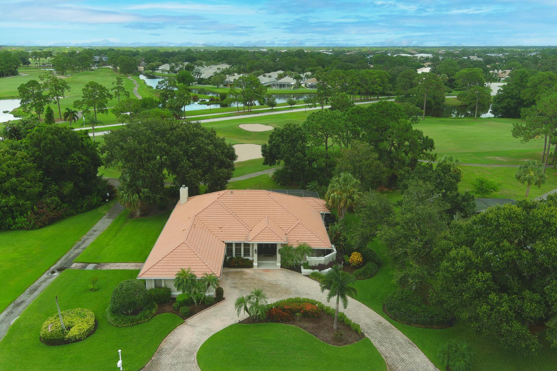 COUNTRY CLUB ESTATES PARC - Residential