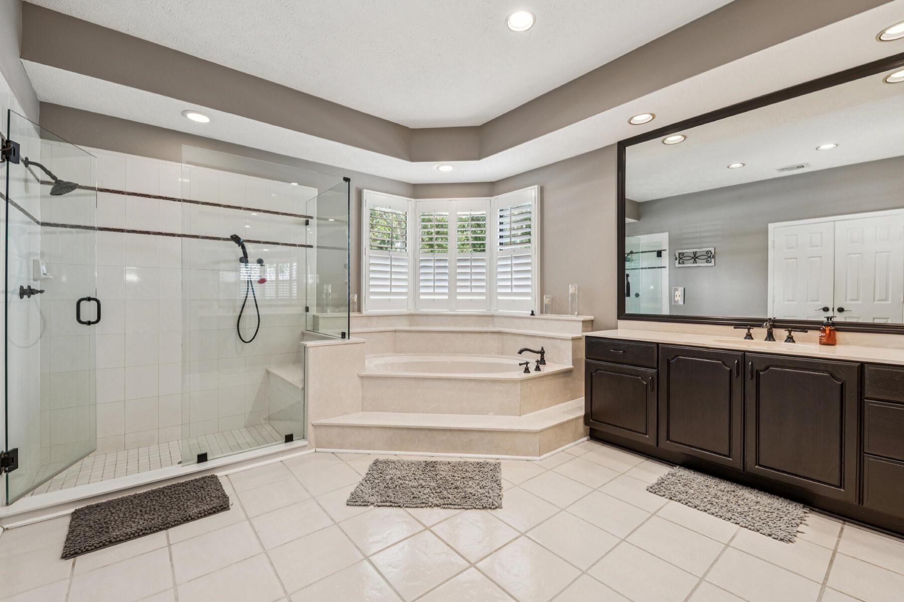 COUNTRY CLUB ESTATES PARC - Residential