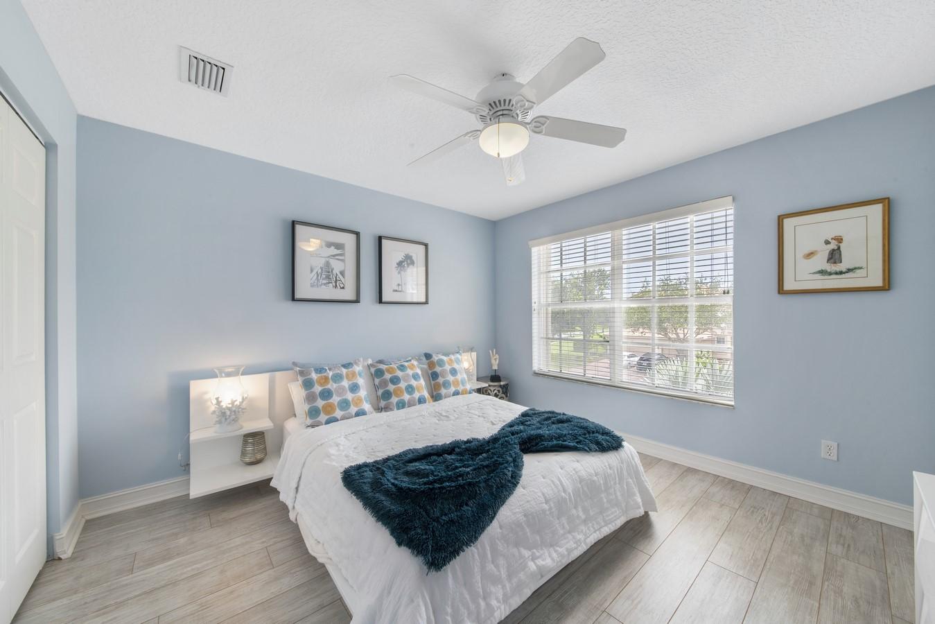 CANYON LAKES - Residential