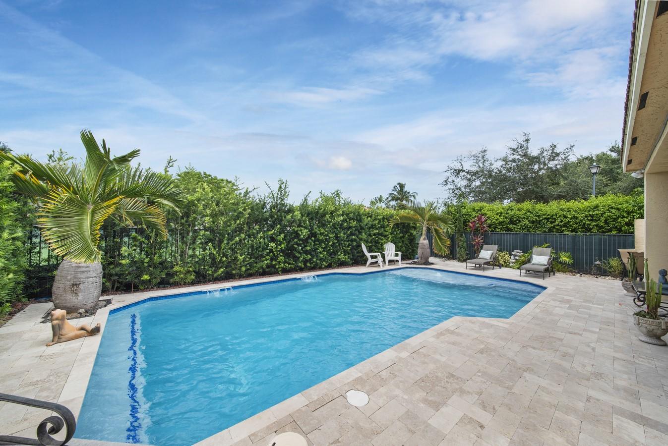 CANYON LAKES - Residential