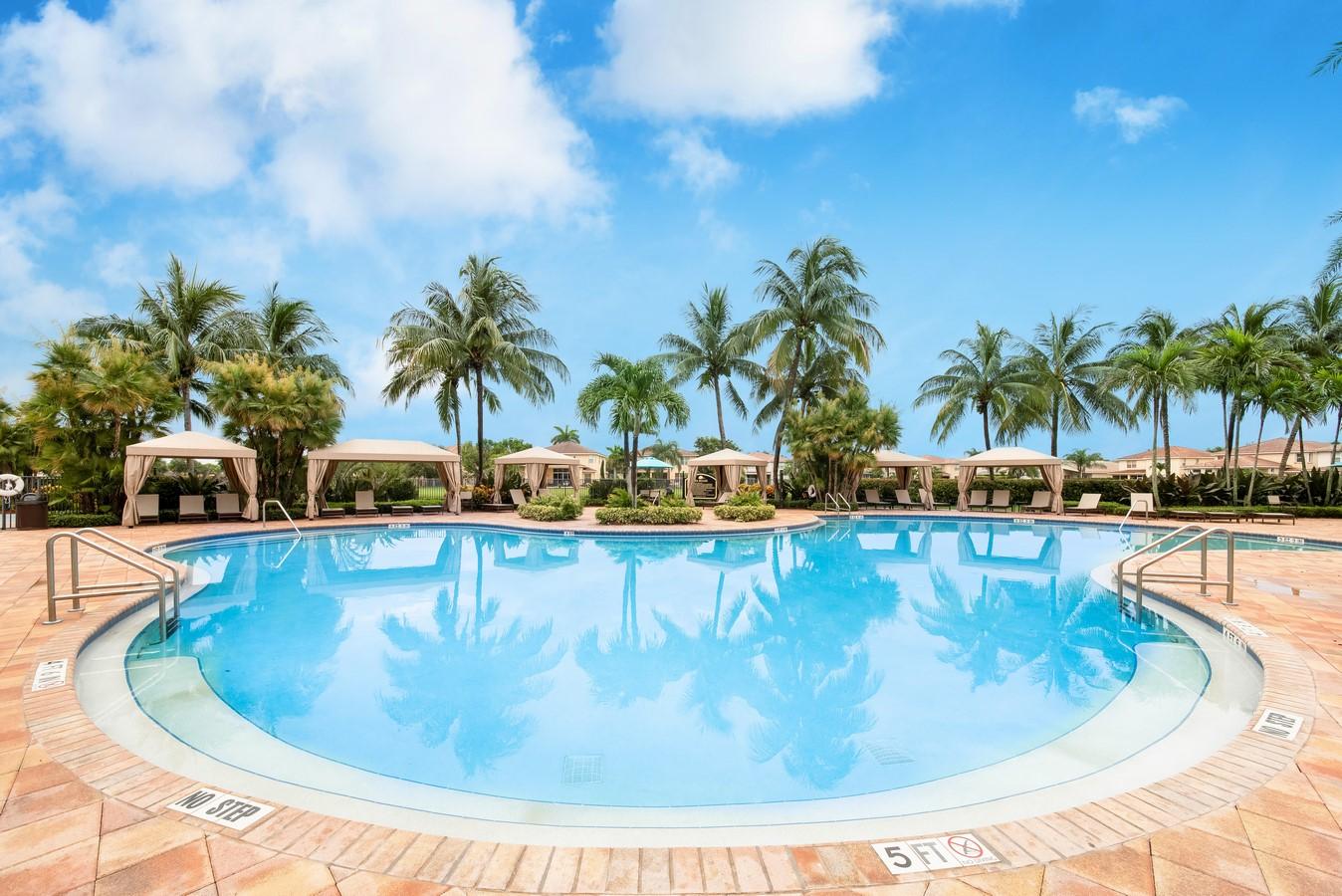 CANYON LAKES - Residential