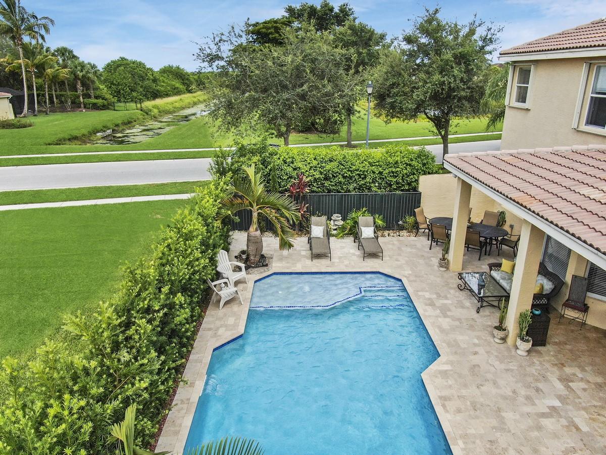 CANYON LAKES - Residential