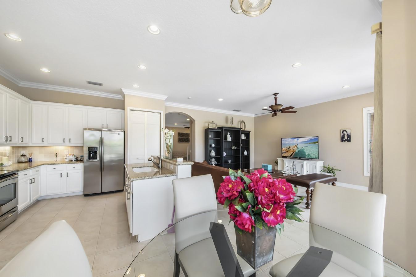 CANYON LAKES - Residential