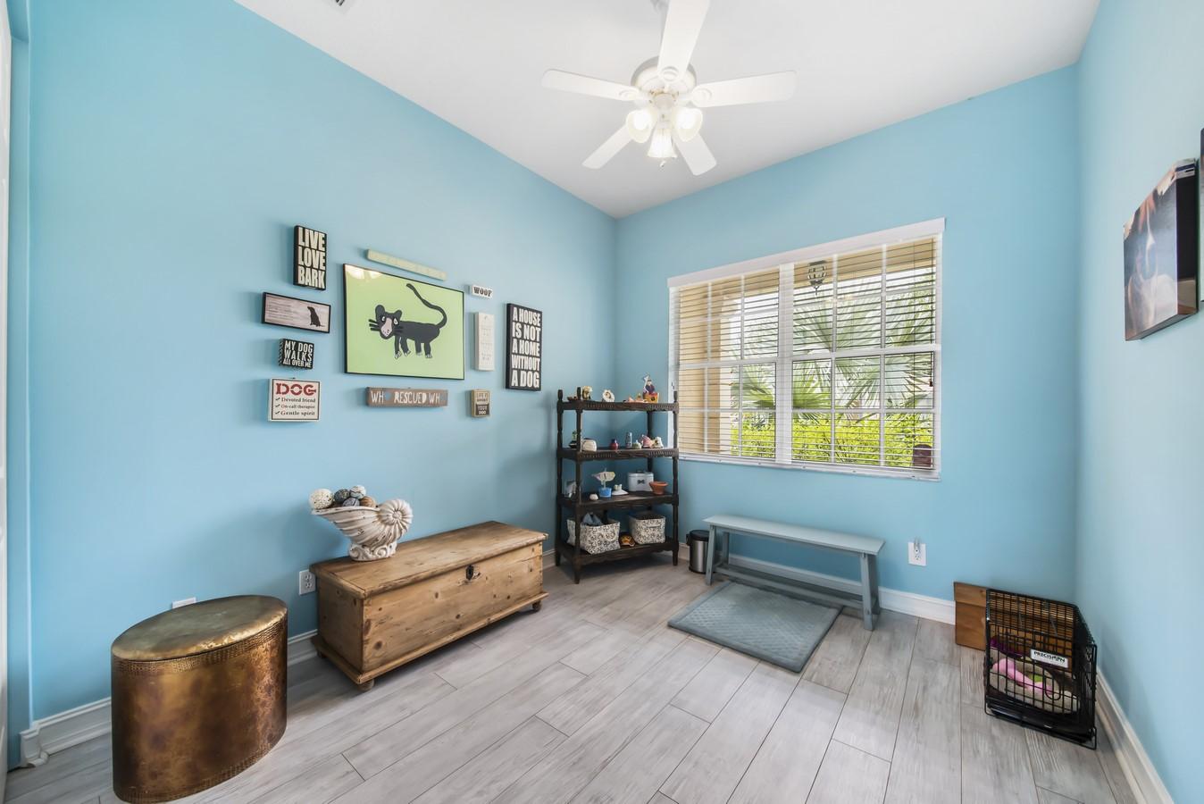 CANYON LAKES - Residential